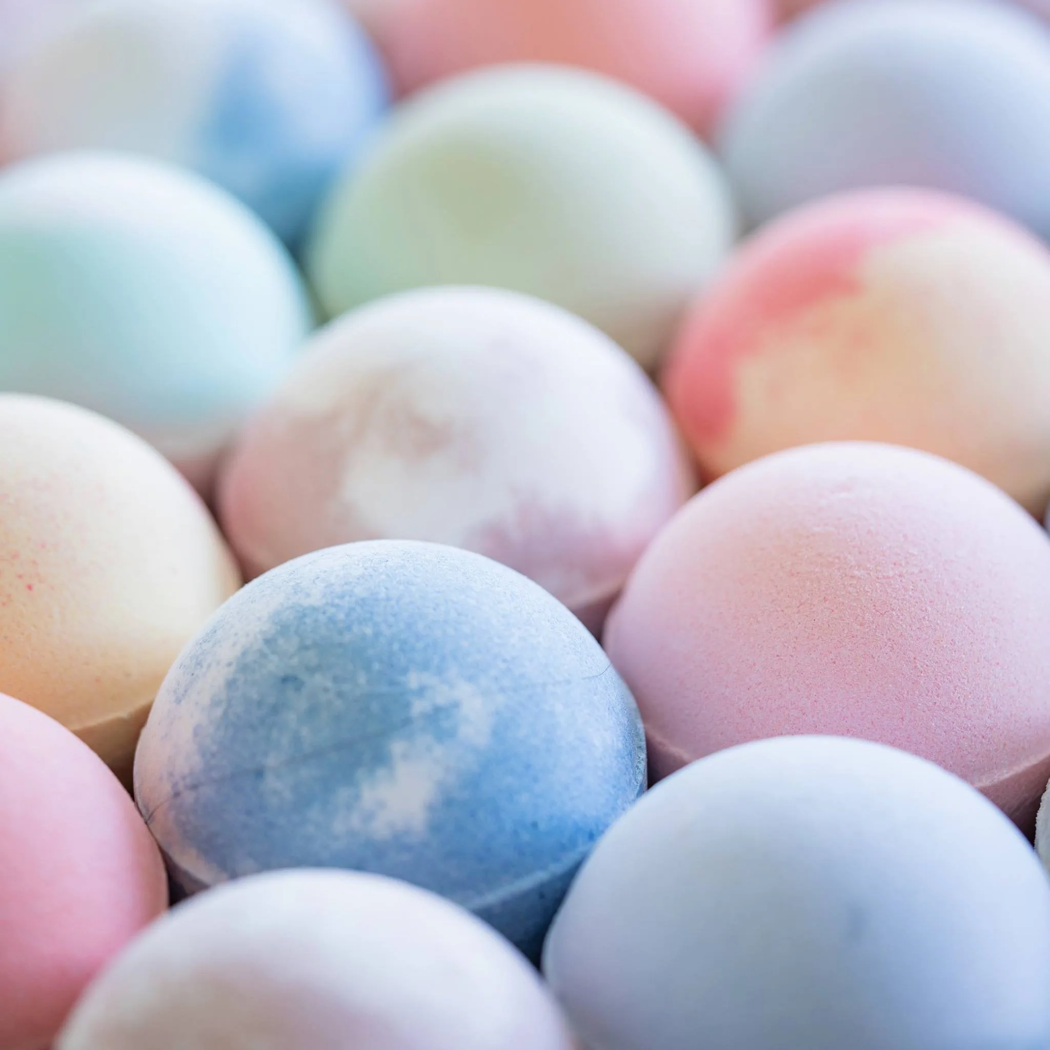 TILLEY - Scented Bath Bomb Trio 3 x 150g - Tropical / Floral - Gift Set - Classic White Collection - Bath & Body