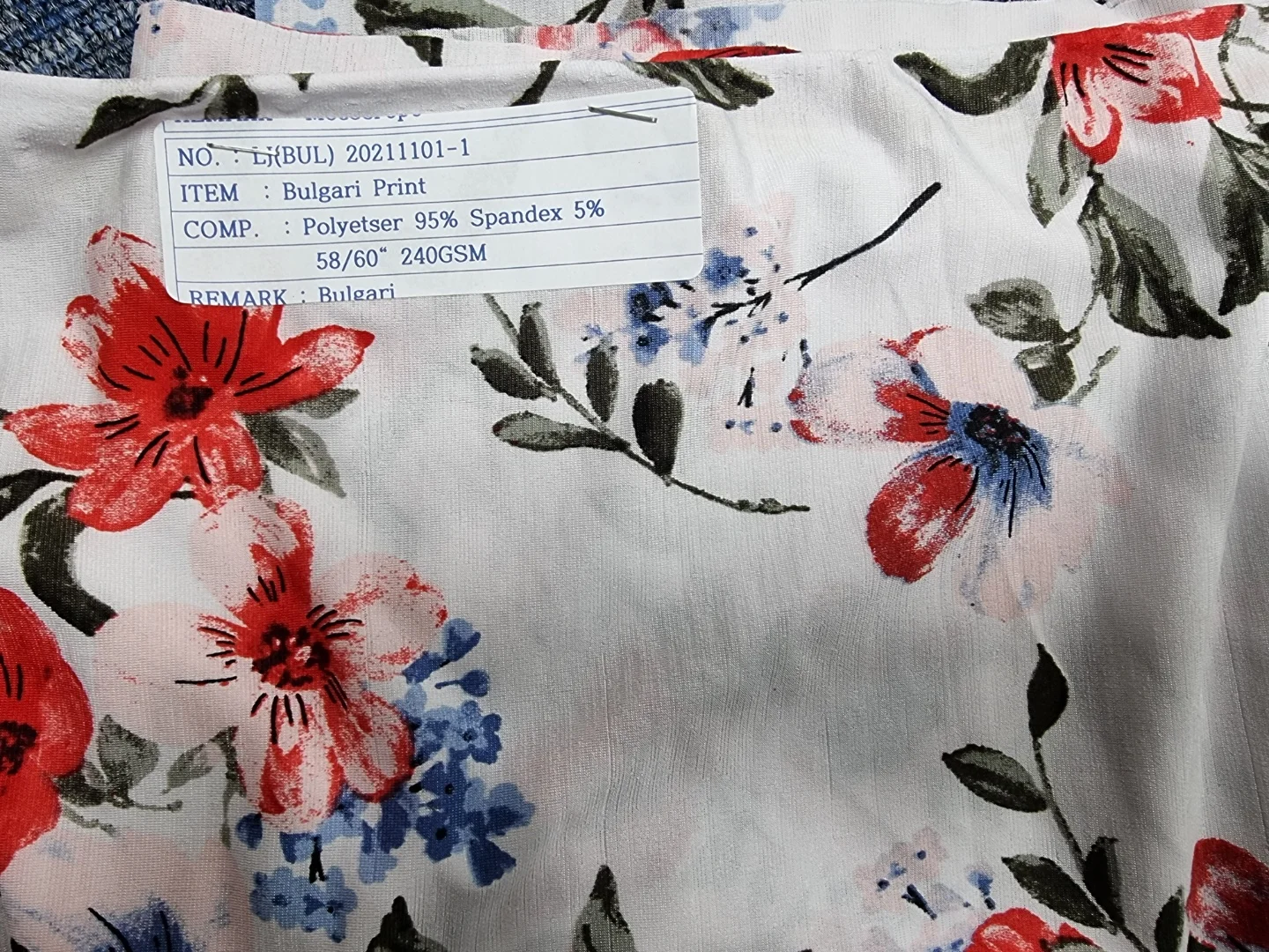 Тканевая ткань с принтом болгари JD.Collection Ltd во Вьетнаме и корейской компании LeeJin