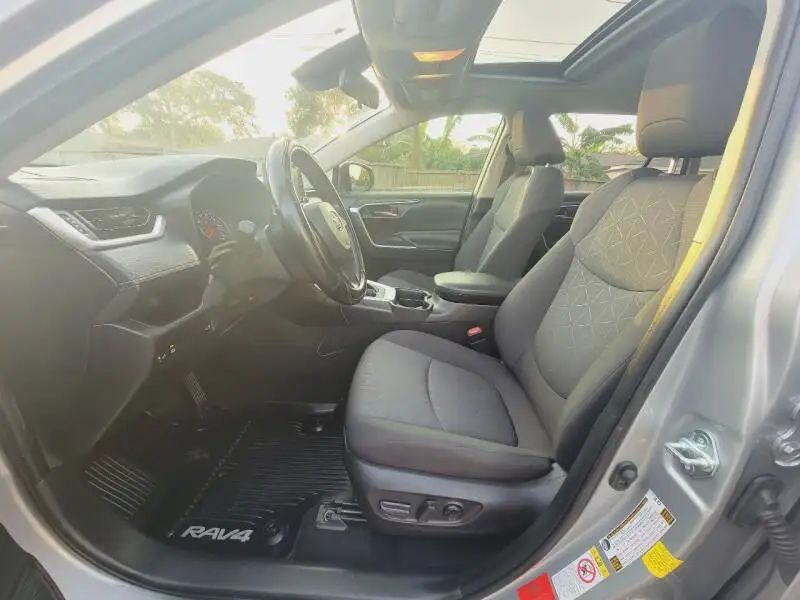 Buy 4*4 XLE 4dr SUV raf four for sale