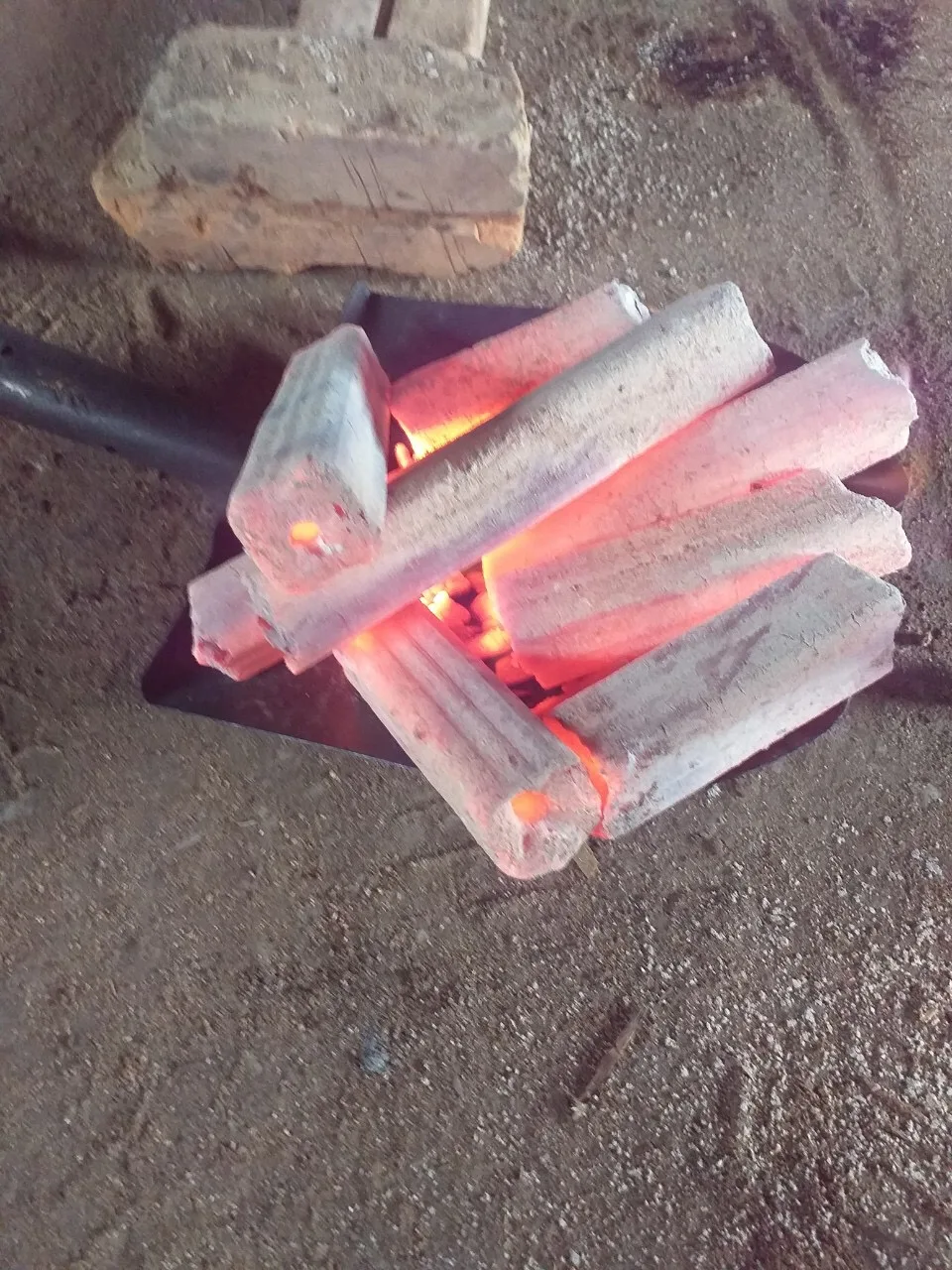 High heating BBQ Hand made Square briquettes charcoal