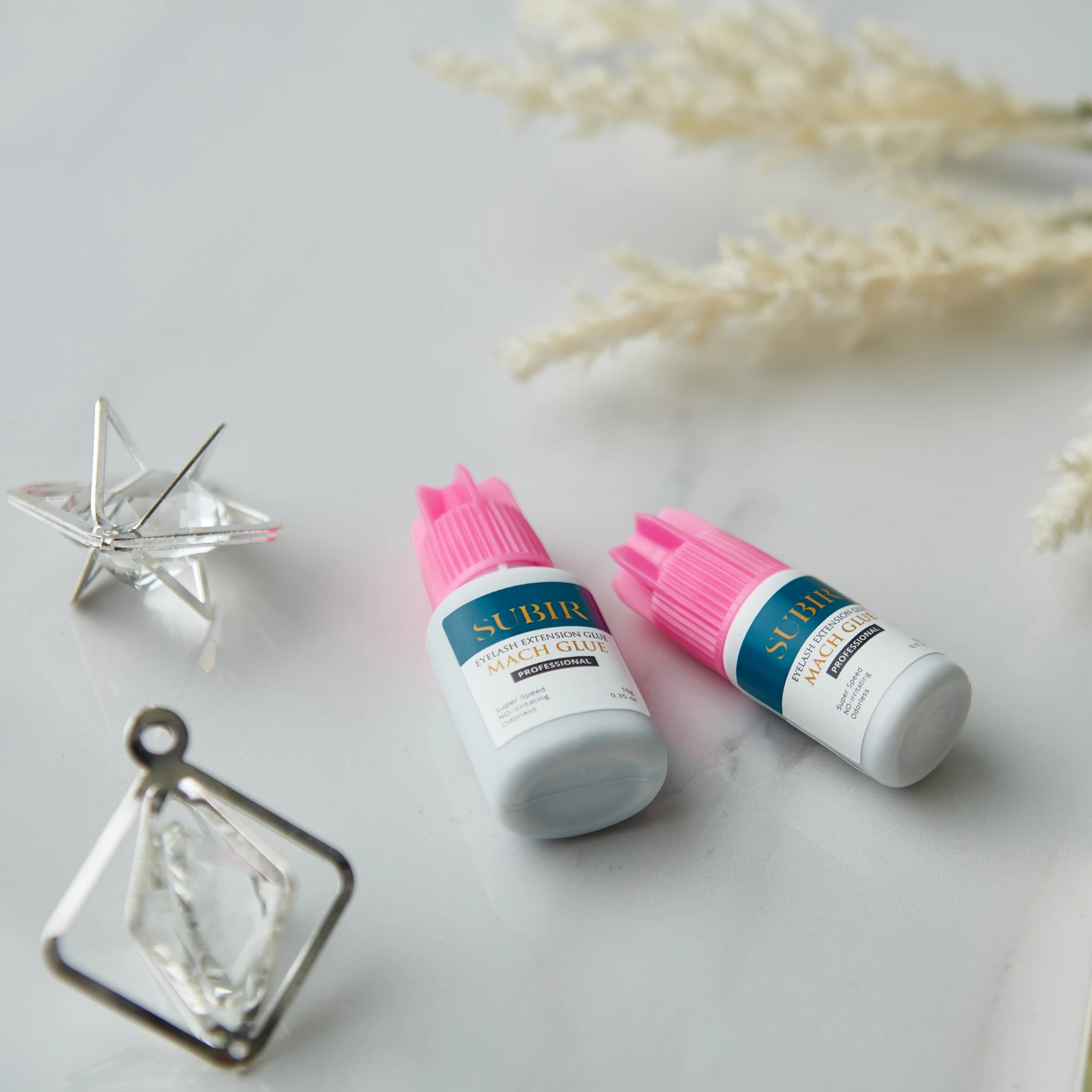 Korean Super Fast Dry Eyelash Extension Glue High Viscosity Latex Free 0.5-1 Second Speed 6+ Week Durability Water Proof 10ml