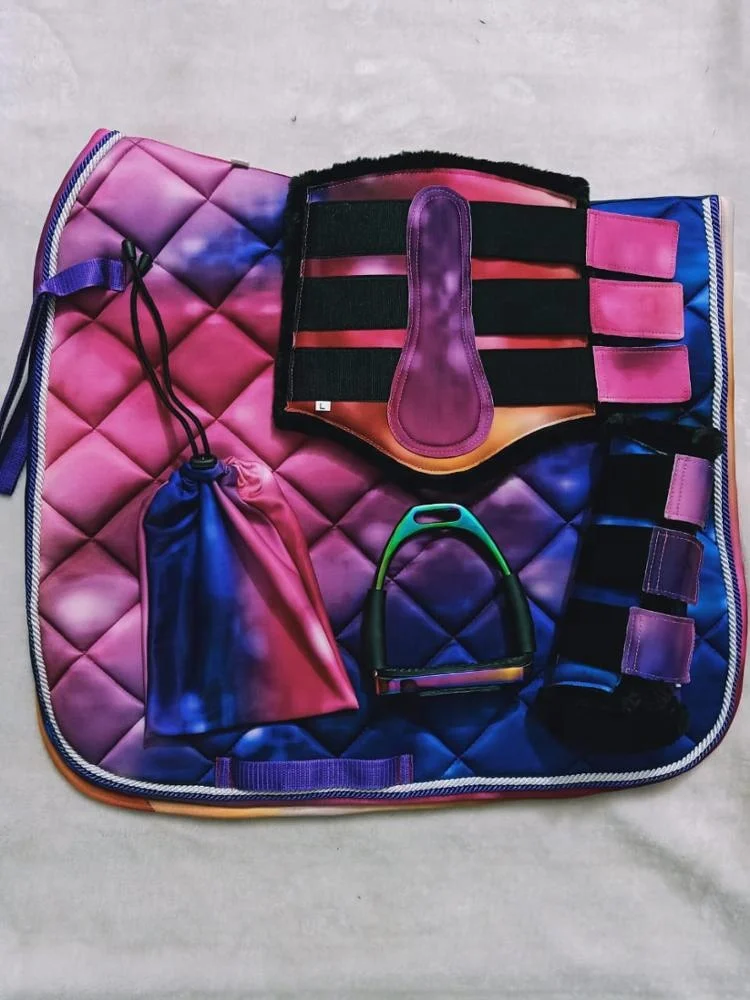 Horse Saddle pad set ores Saddle Pad with a matching set     Saddle pads with matching sets available in various fashionable col