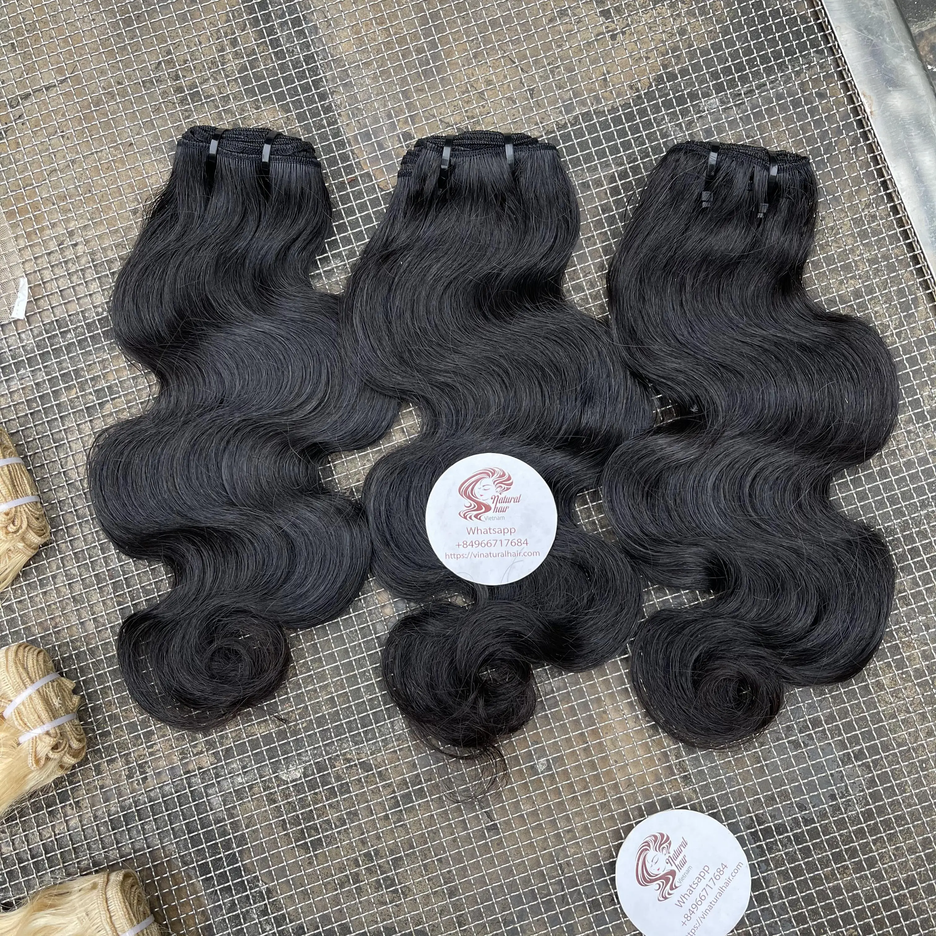 100% натуральные волнистые волосы в пучках вьетнамские вьющиеся человеческие для чернокожих женщин Справочная цена FOB: G