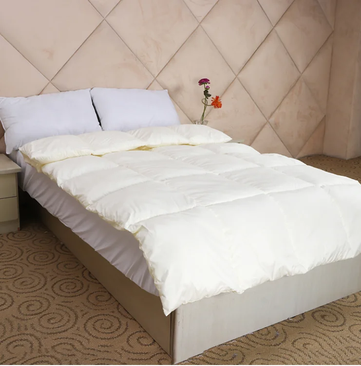 Best Selling Winter Blanket Soft Breathable Warm Handmade 100% Cotton Quilted Duvet With Applique Pattern Made in Vietnam