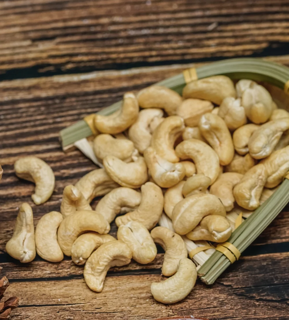 
100% Natural cashew nuts high quality cashew ww240 (Nafoods) 