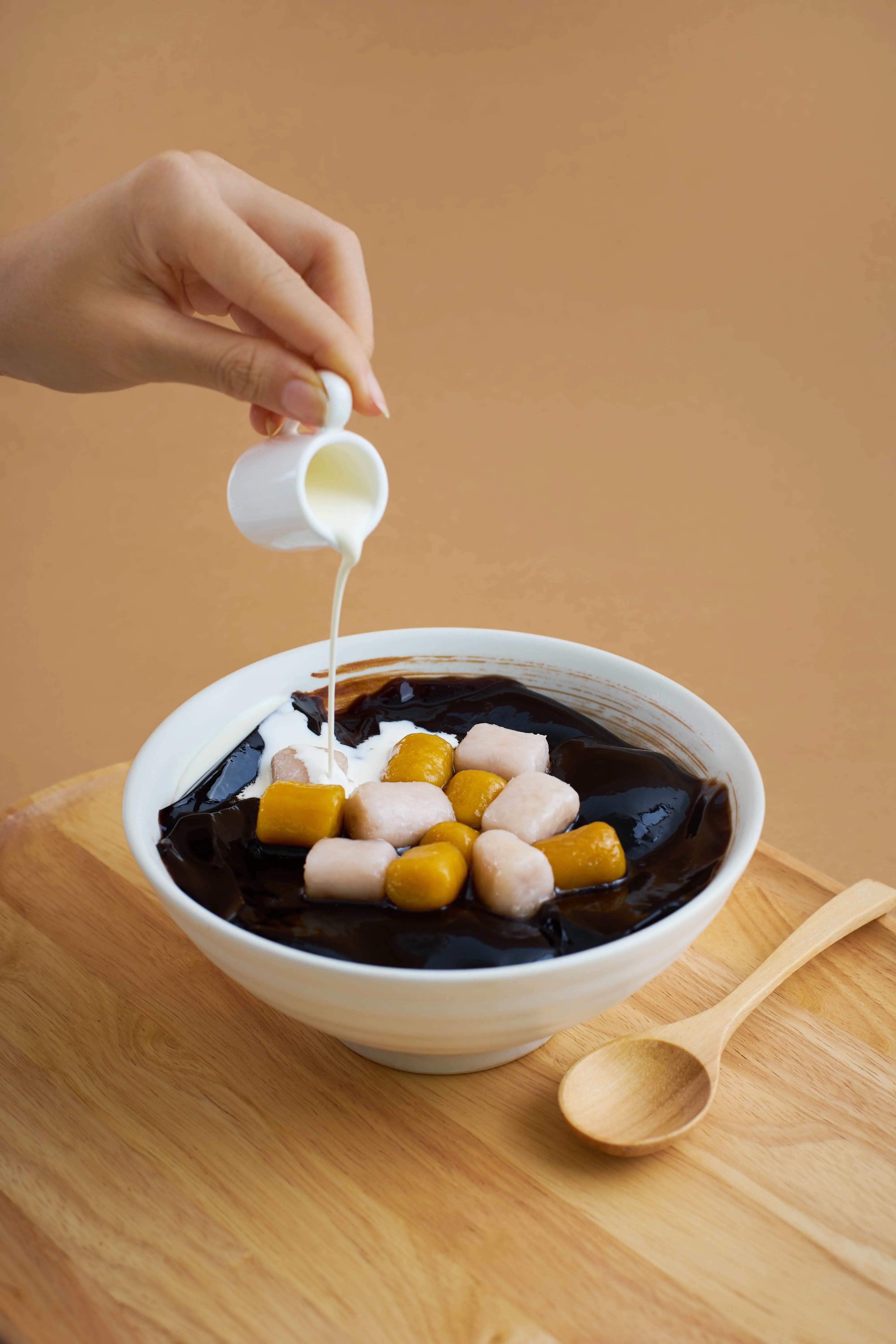 MIKU Herbal Grass Jelly Keto Diet Vegan Halal Sugar Free Jelly Snack Food Dessert Low Calories Gluten Free