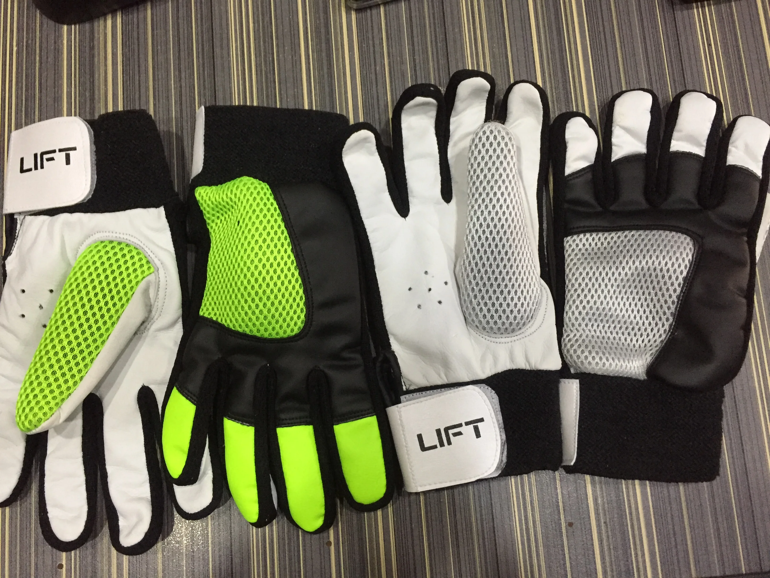 
Indoor Batting Gloves 