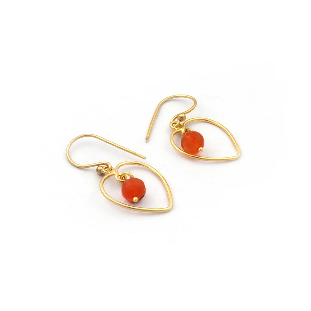 Mode Joyas, Gold Plated Brass Metal Red Carnelian Gemstone Hook Earring Round Stone & Brass Heart Charm Earrings Jewelry. E-585