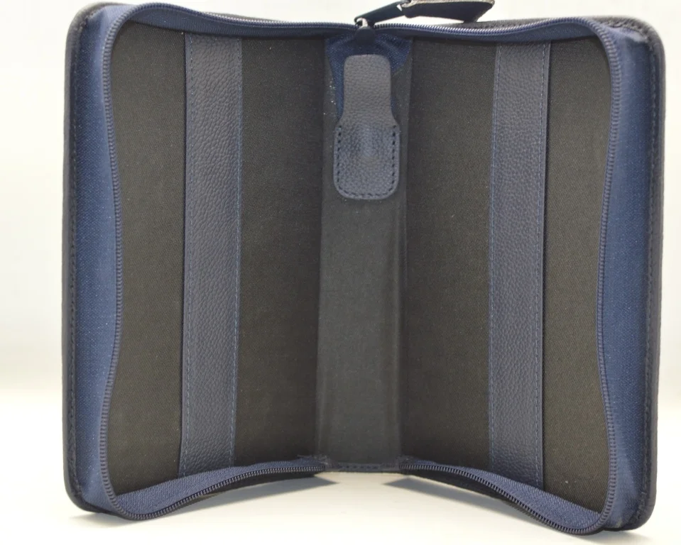 Book / Bible Cover Manufacturer Wholesale Custom Genuine Leather for Standard Size Bible Acceptable Customized 16 X 10 C.m 1143