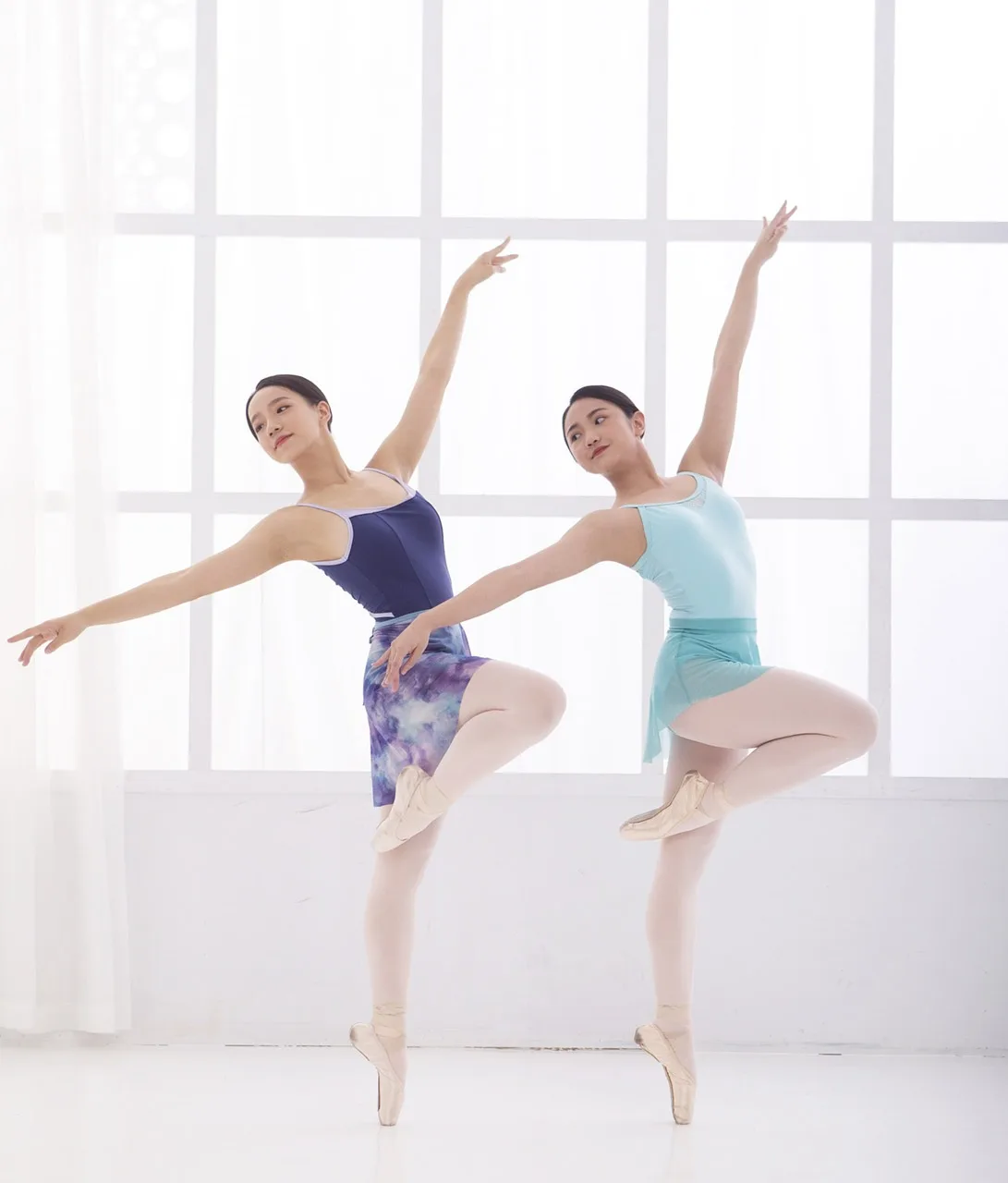 
Dancewear Lace Keyhole Dance Leotard Women Ballet Leotard 