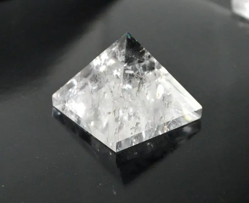CLEAR QUARTZ GEMSTONE PYRAMID / PREMIUM CRYSTAL CLEAR QUARTZ PYRAMIDS / POLISHED CRYSTAL QUARTZ AGATE BRAZILIAN QUARTZ PYRAMIDS