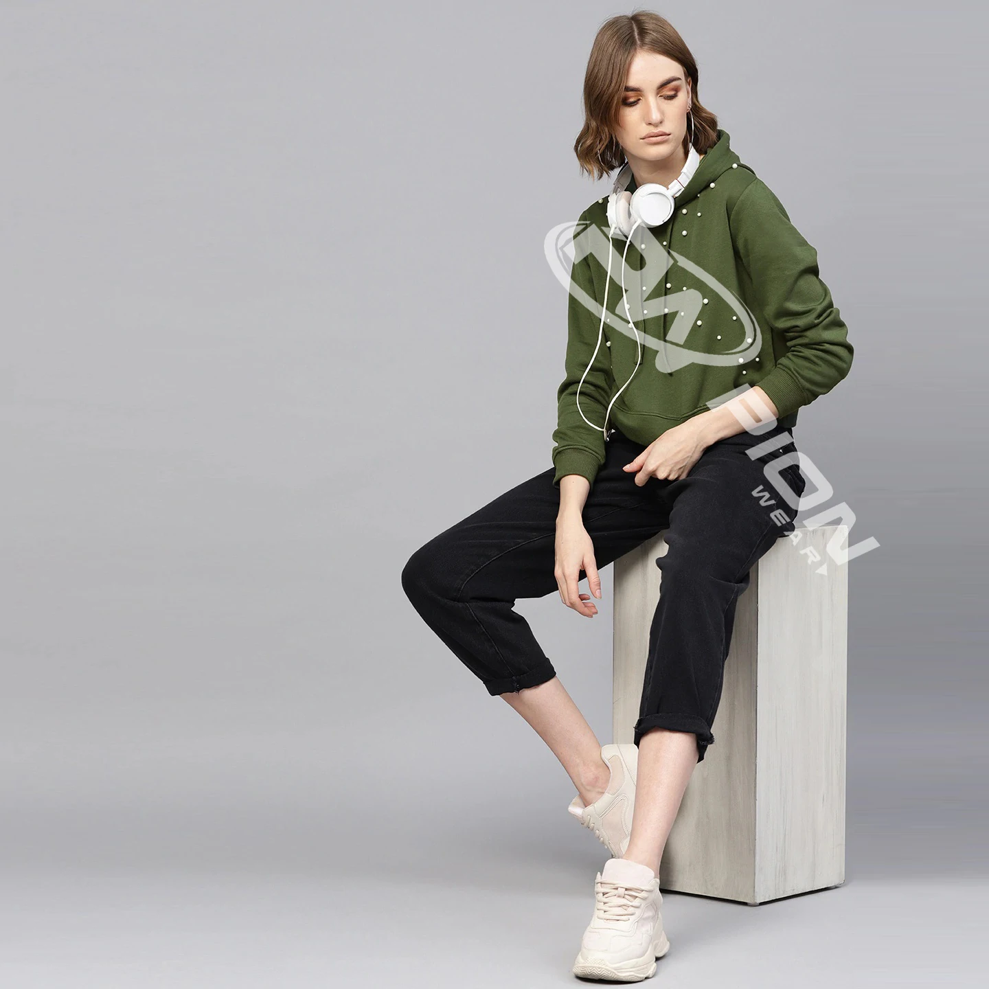 
Olive Green Embellished Long Sleeves Wonderful Designed Wholesale Sweatshirt hoodie for Womens 