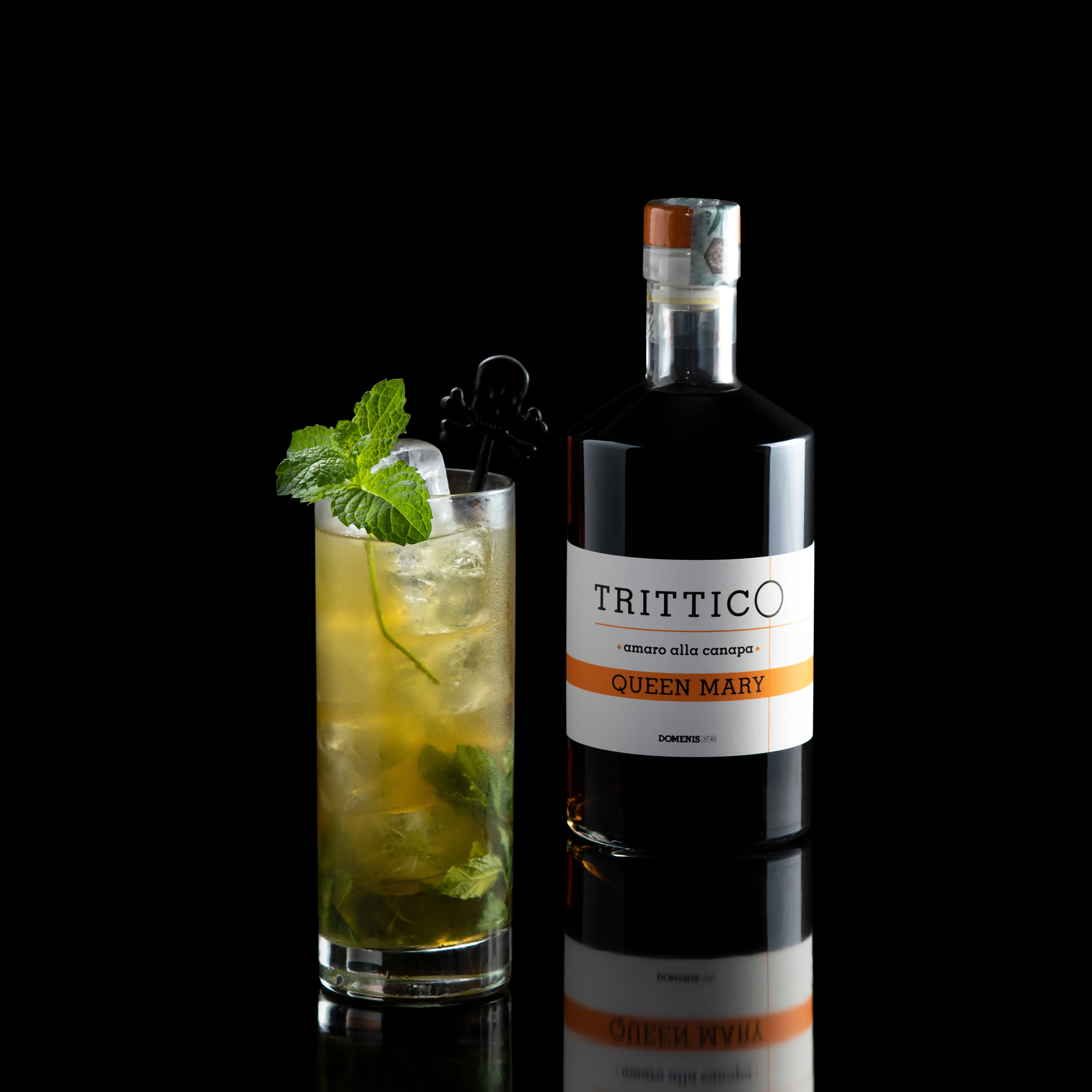 Top Quality Awarded Italian Hemp Bitter Liqueur TRITTICO Queen Mary 70 cl glass bottle