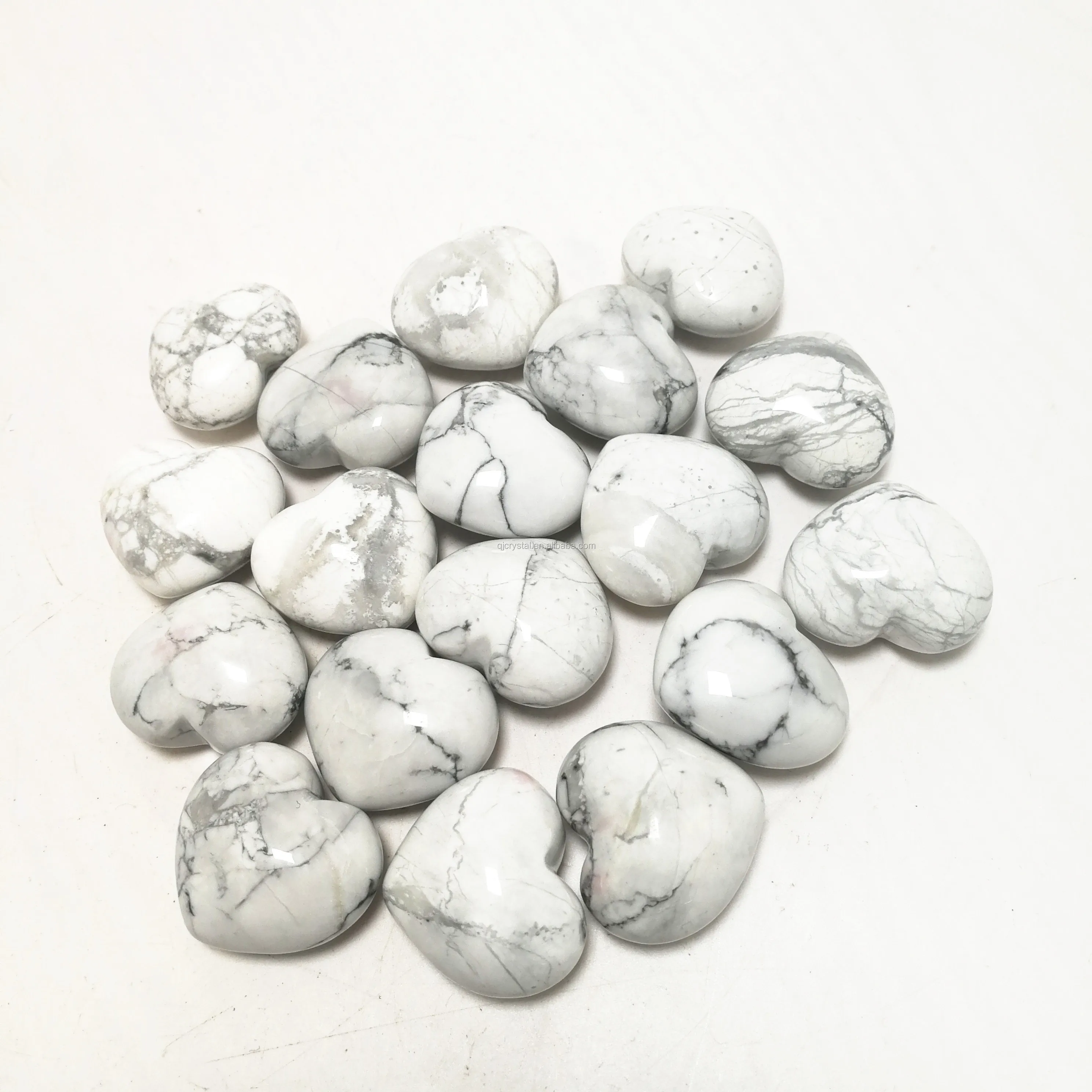 Wholesale Natural Howlite heart stone High Quality natural stone healing crystal heart for healing and reiki energy meditation