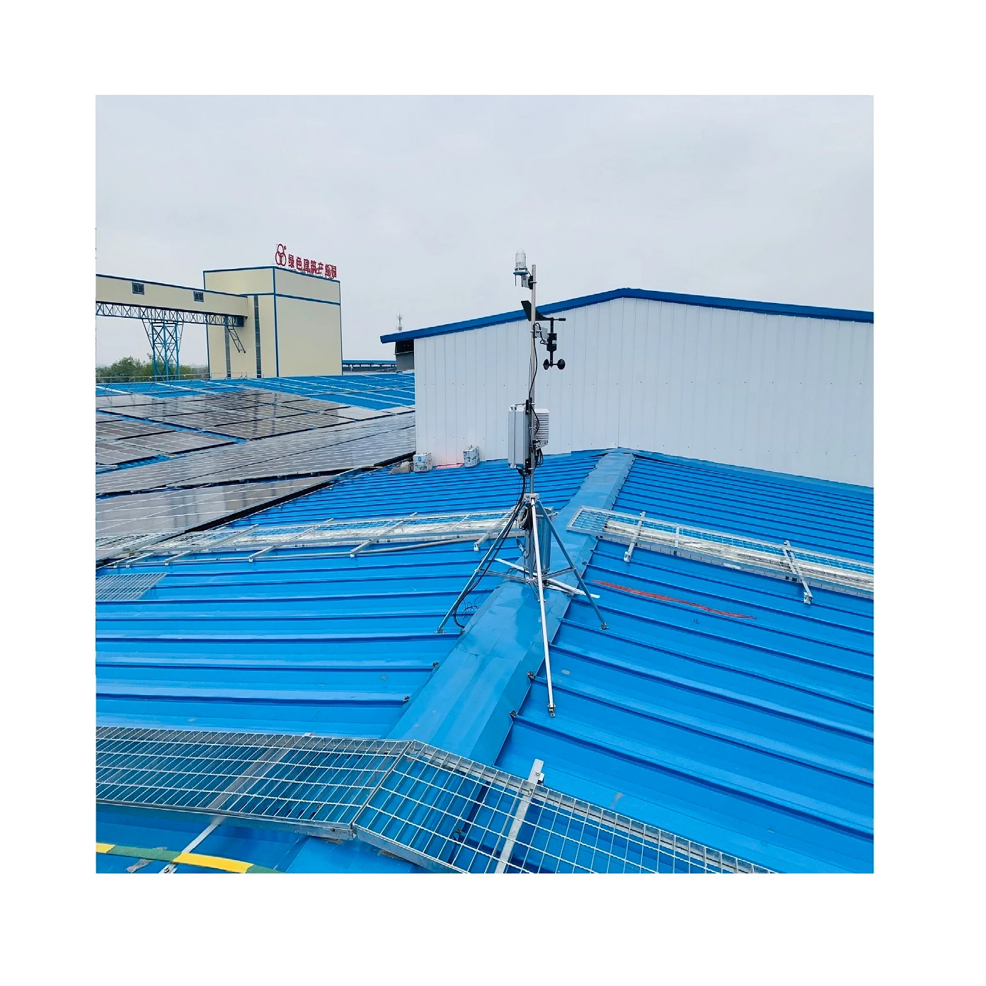 Boland 700w solar panel