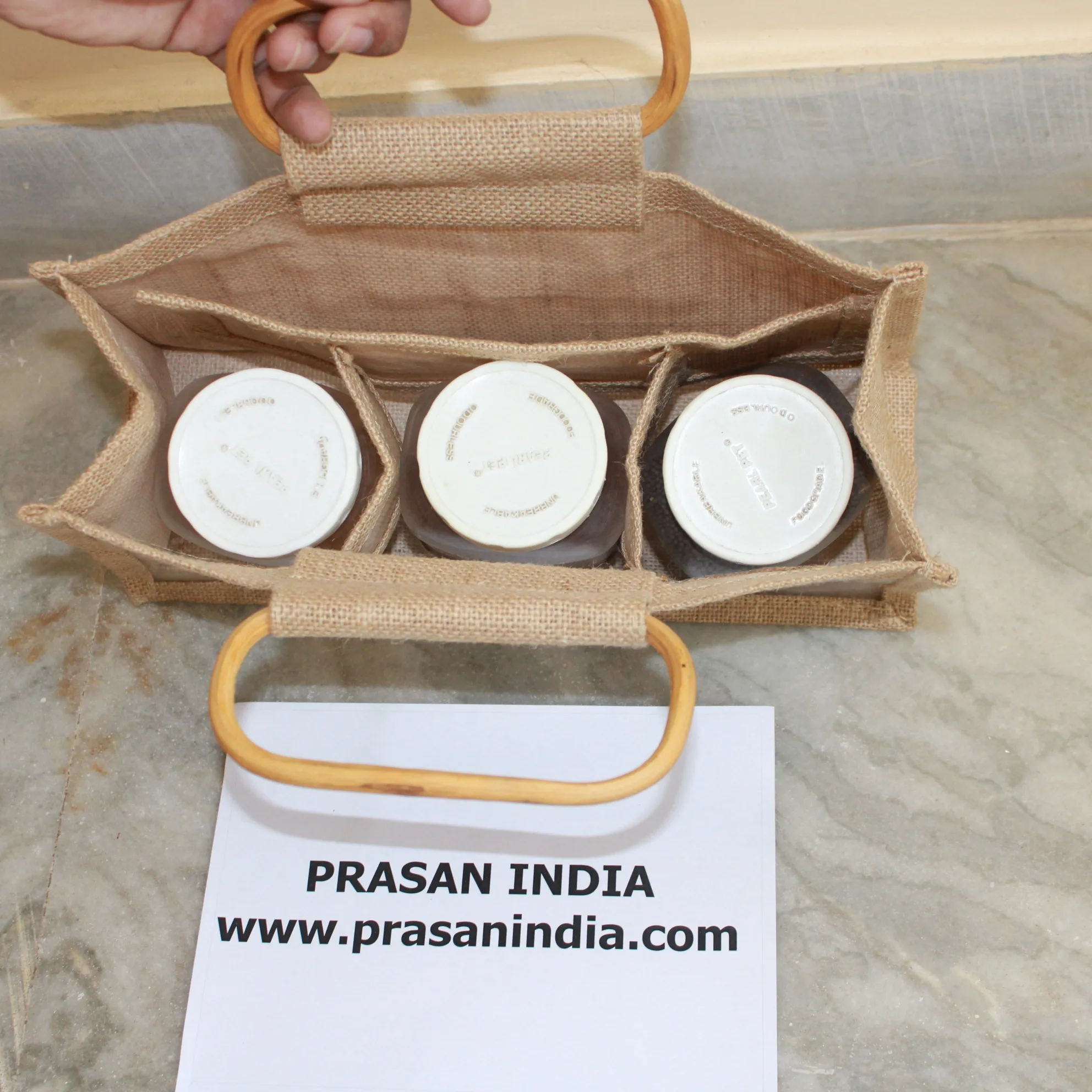 reliable three bottle jam jar bag with front transparent window and made of pure indian laminated jute burlap hessian