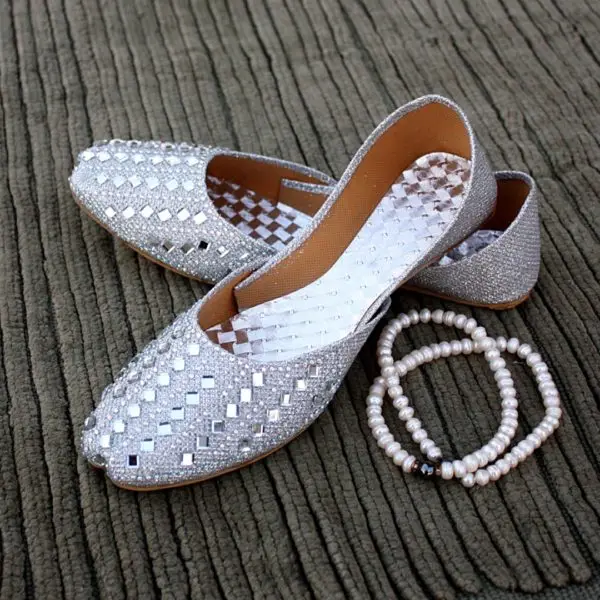 2021 Wholesale designs khussa shoes pretty pink khussa with gold embroidery flat khussa