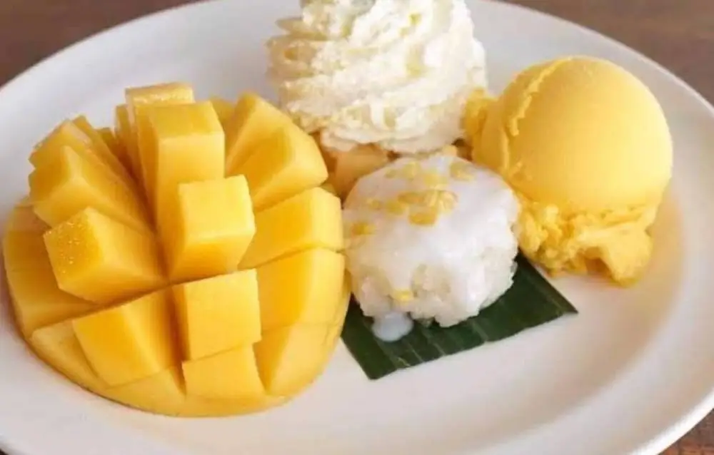 
AD Golden and Green Mangos Nam dok mai kaew ka min badami irwin mango willard namdokmai Fresh Fruits of Thailand Wholesaler 