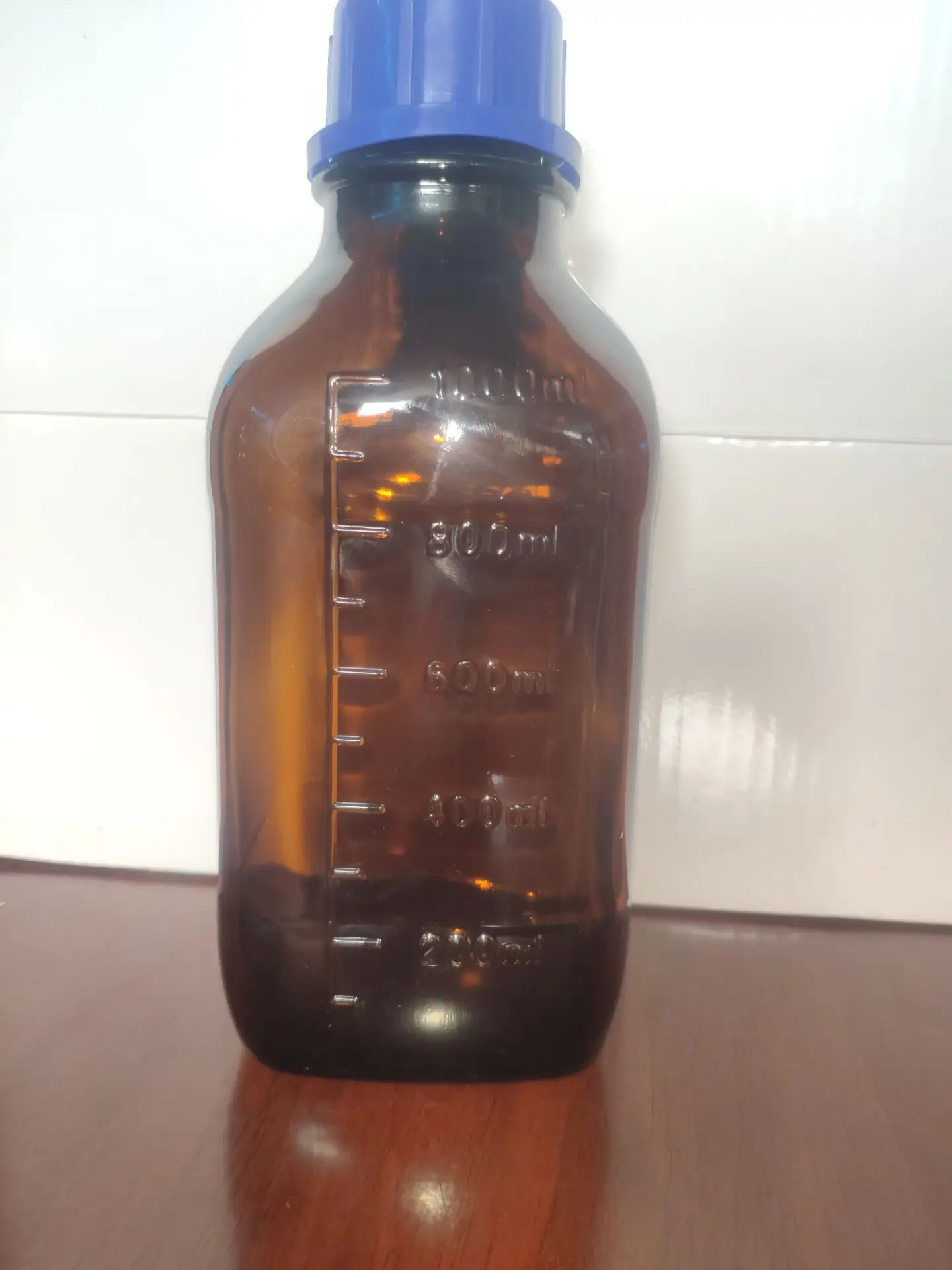 Perfect Packing Chemicals Amber Glass Square Reagent Bottle