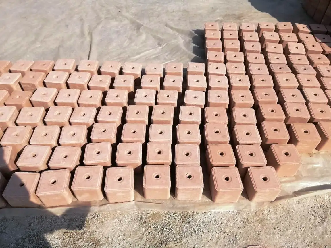 
100% Natural Pure Himalayan Salt licks salt blocks for cattle from Pakistan 