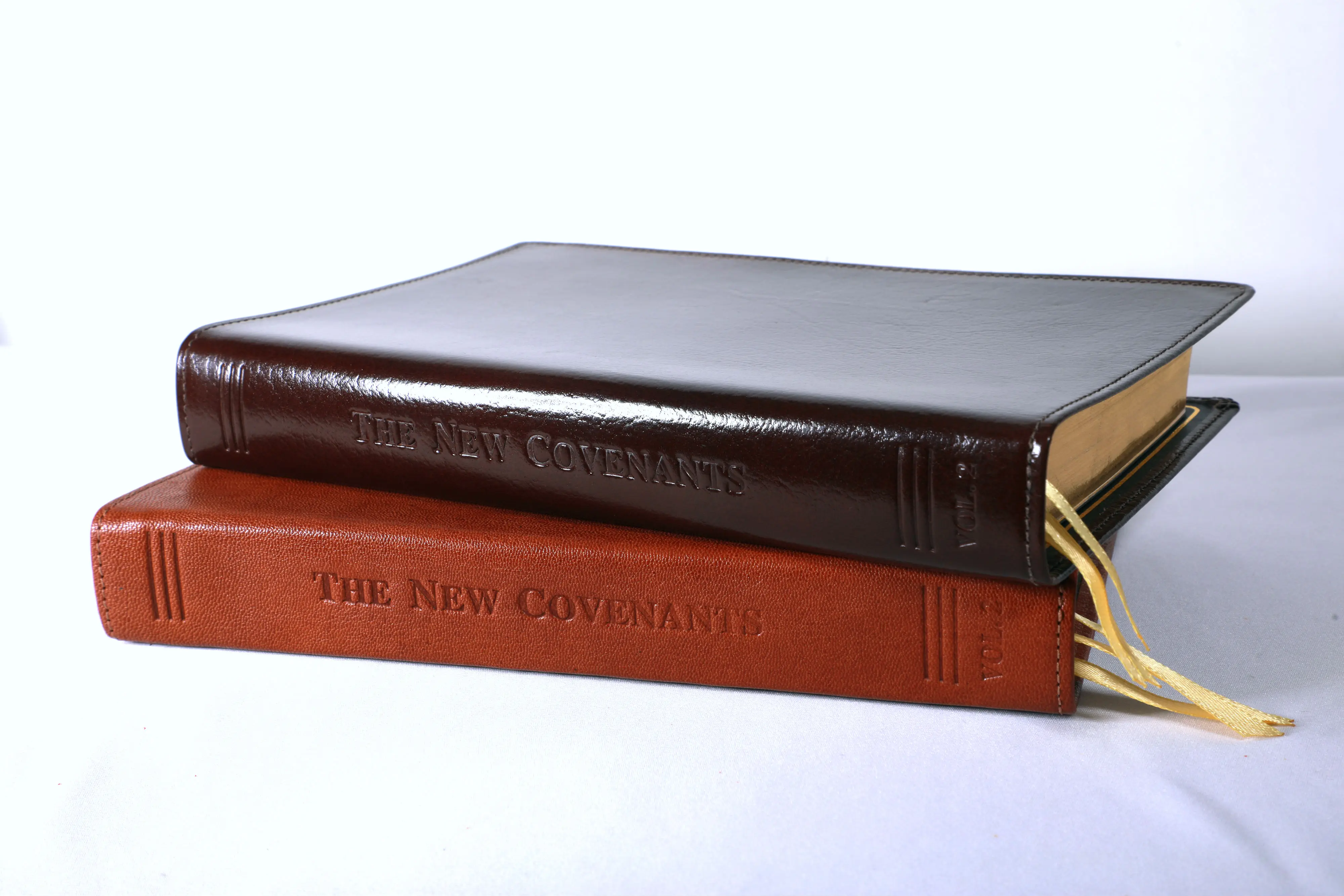 Bible /Genuine Leather Cover/ Bible Printing/ Hot Foil Stamping/ Blind Embossing/ Gold Edge Gilding