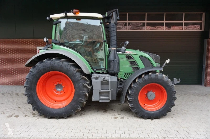 Б/у фермерский трактор Fendt 514 Vario TMS