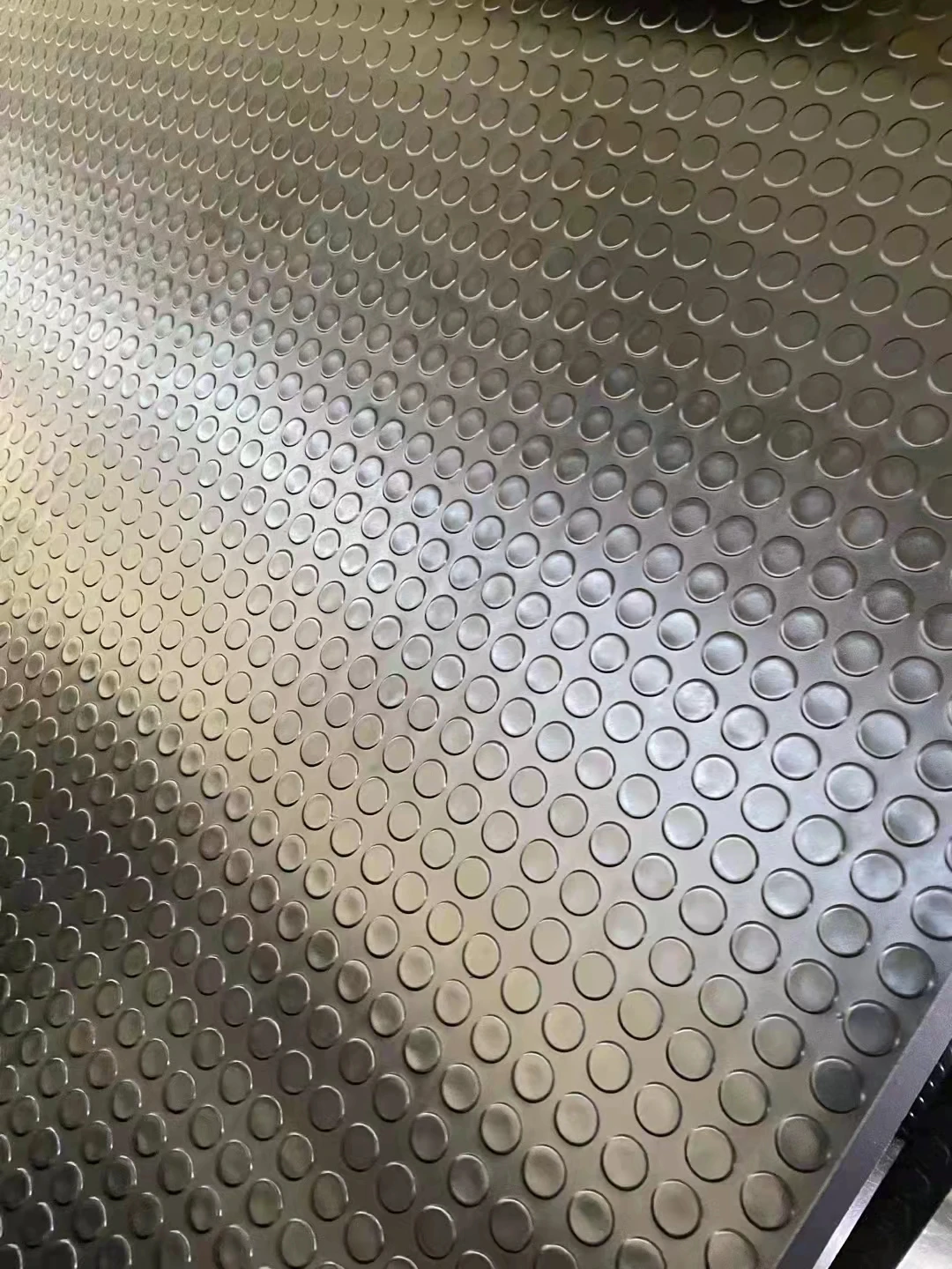 1.5 specific gravity 3 megapascals circular dot rubber plate