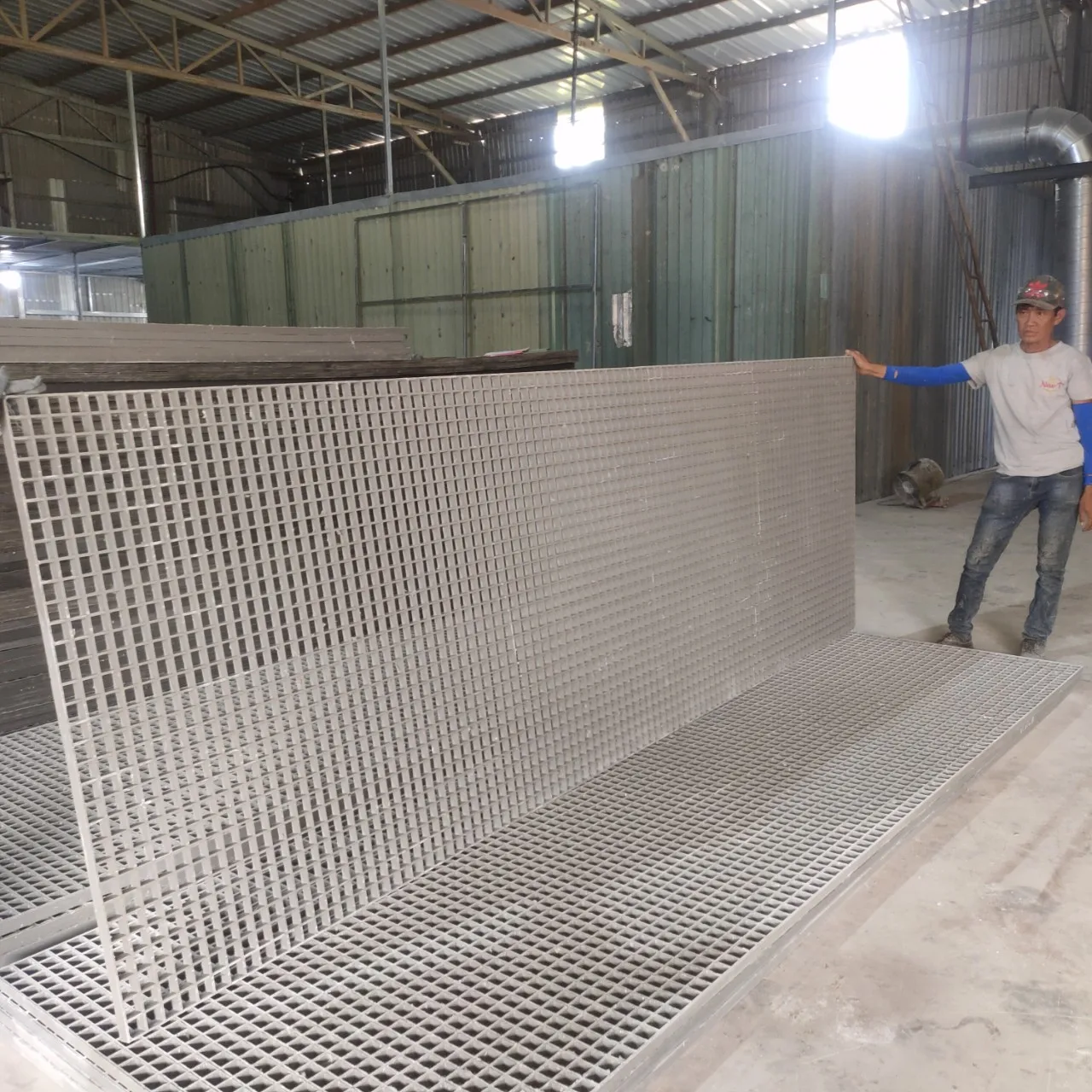 Customized Size Flame Retardant Acid Resistant Molded Composite Grating FRP Gray