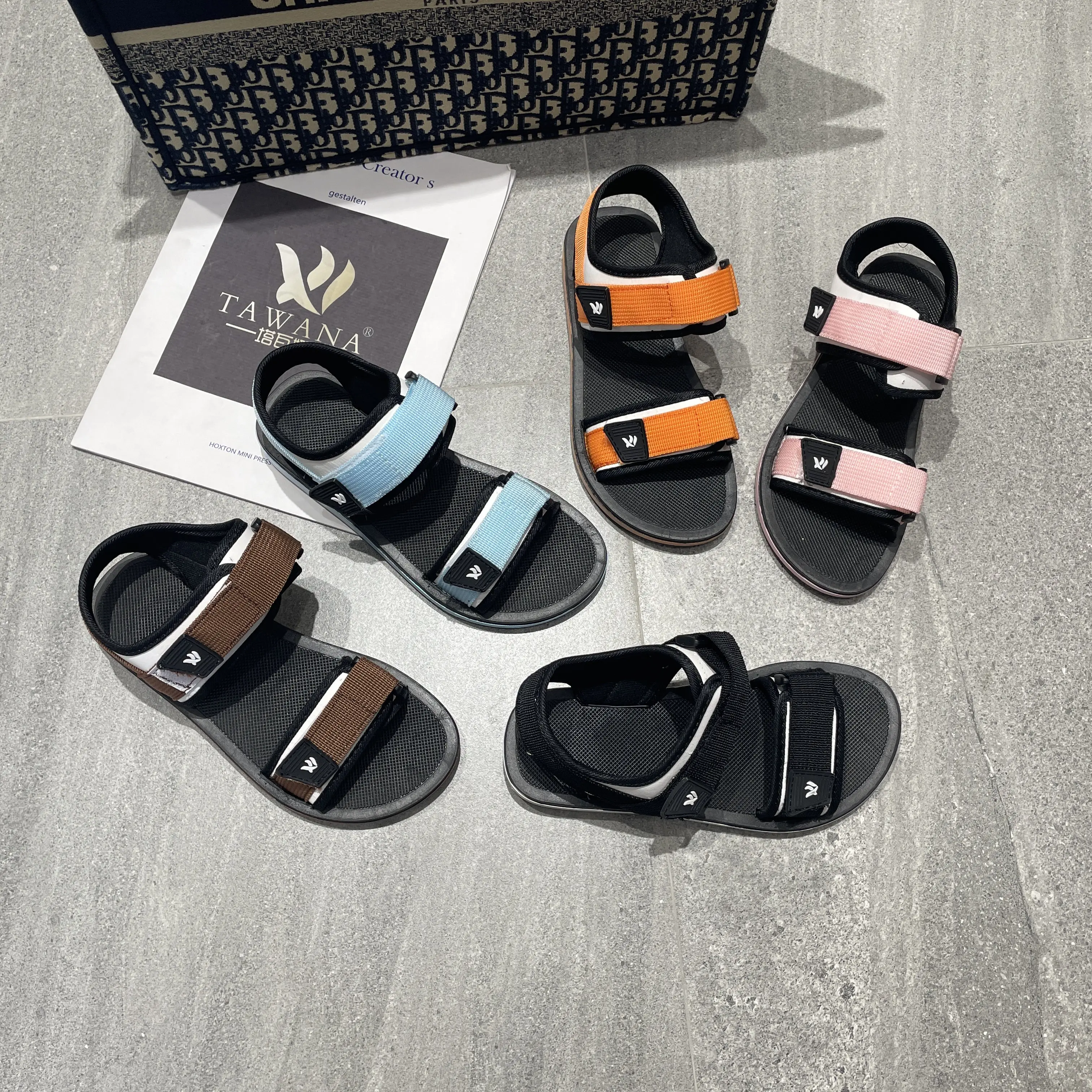 
New fashion hot sell webbing sandals for Women Flat With Open Toe Ankle Strap Plain Sandals 