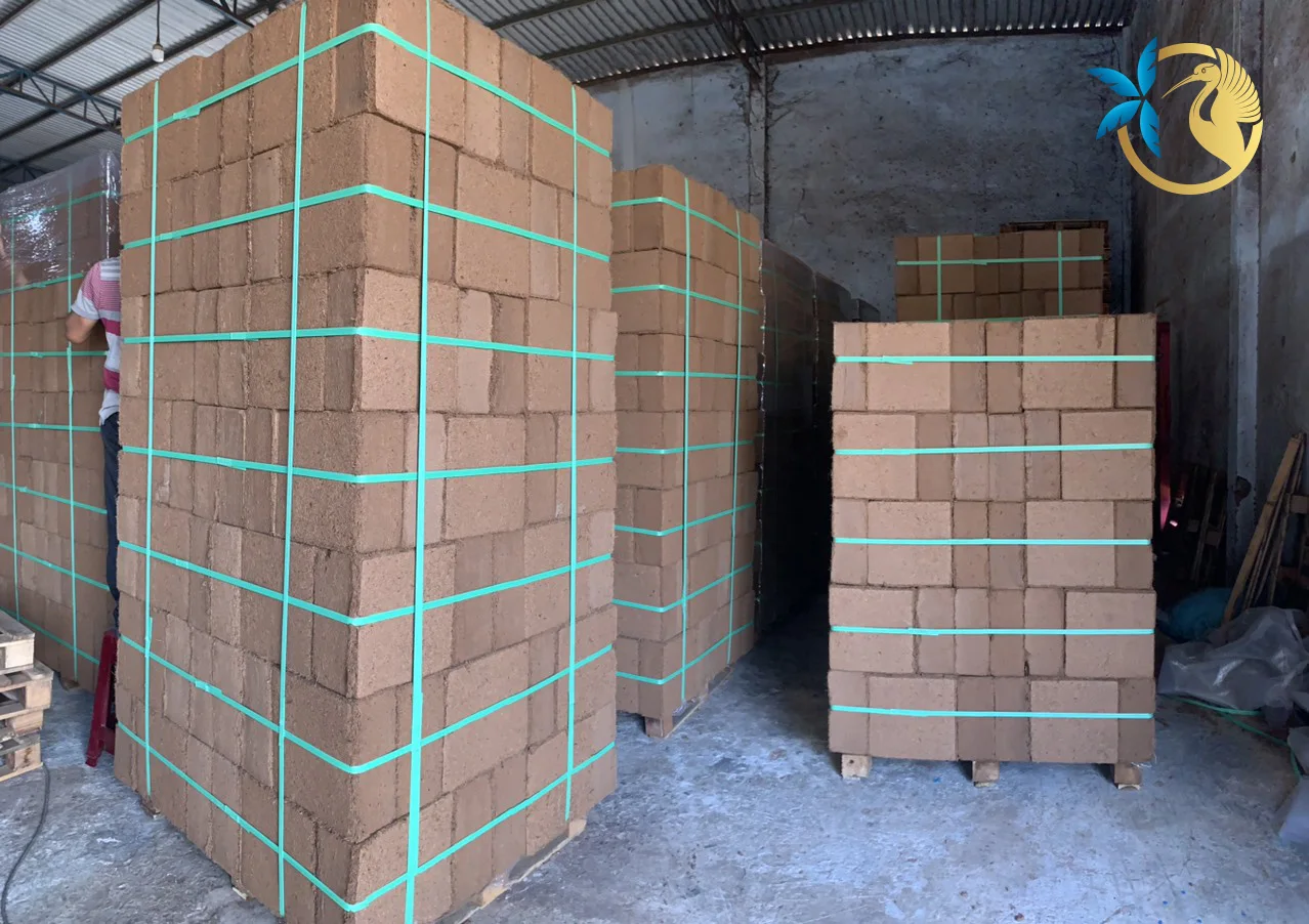 Best Seller 5kg Coco Peat Block for planting Eco friendly Coconut peat brick from Vietnam