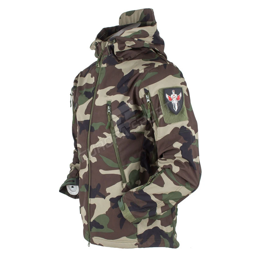 Новейшие водонепроницаемые куртки, дышащие мужские водонепроницаемые боевые флисовые куртки, уличные толстовки, мужская куртка softshell оптом