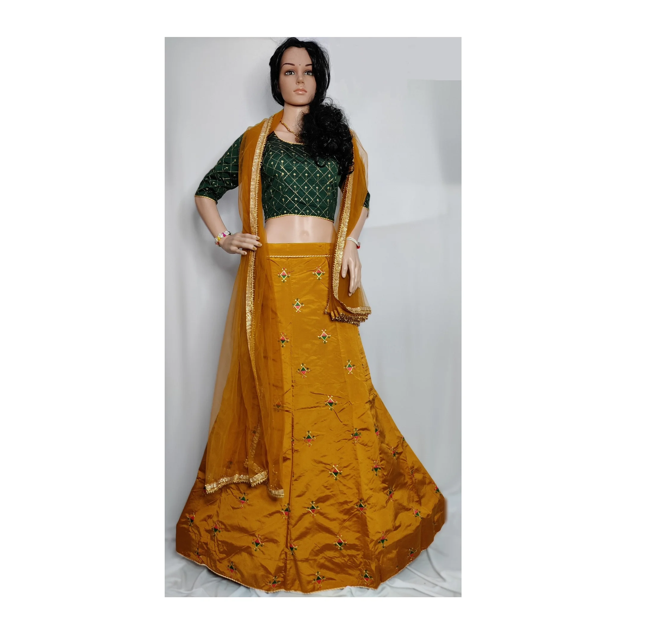 
WOAIS LEHENGA CHOLI 