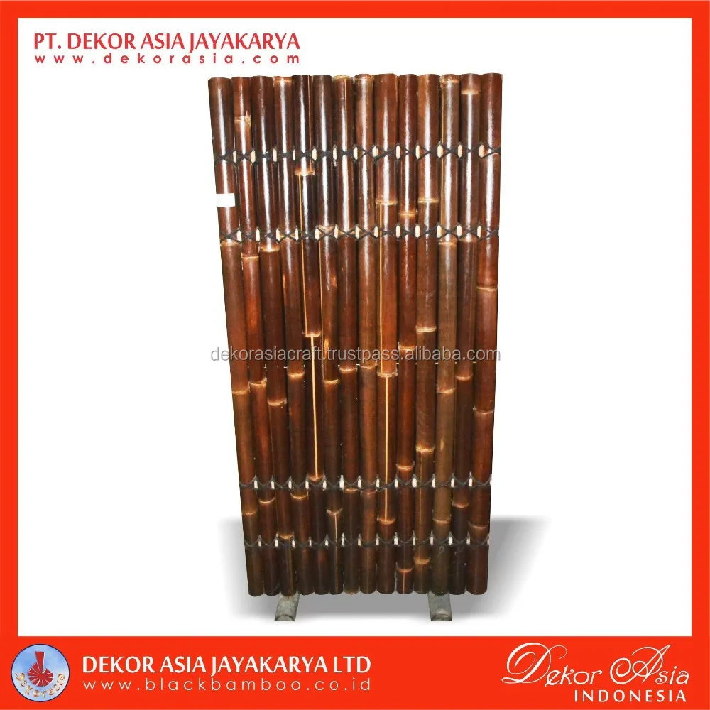 Черный бамбуковый забор