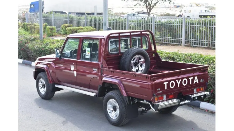 
CHEAP Used 2018 Land Cruiser pickup 4.5 v8 diesel 6x6 