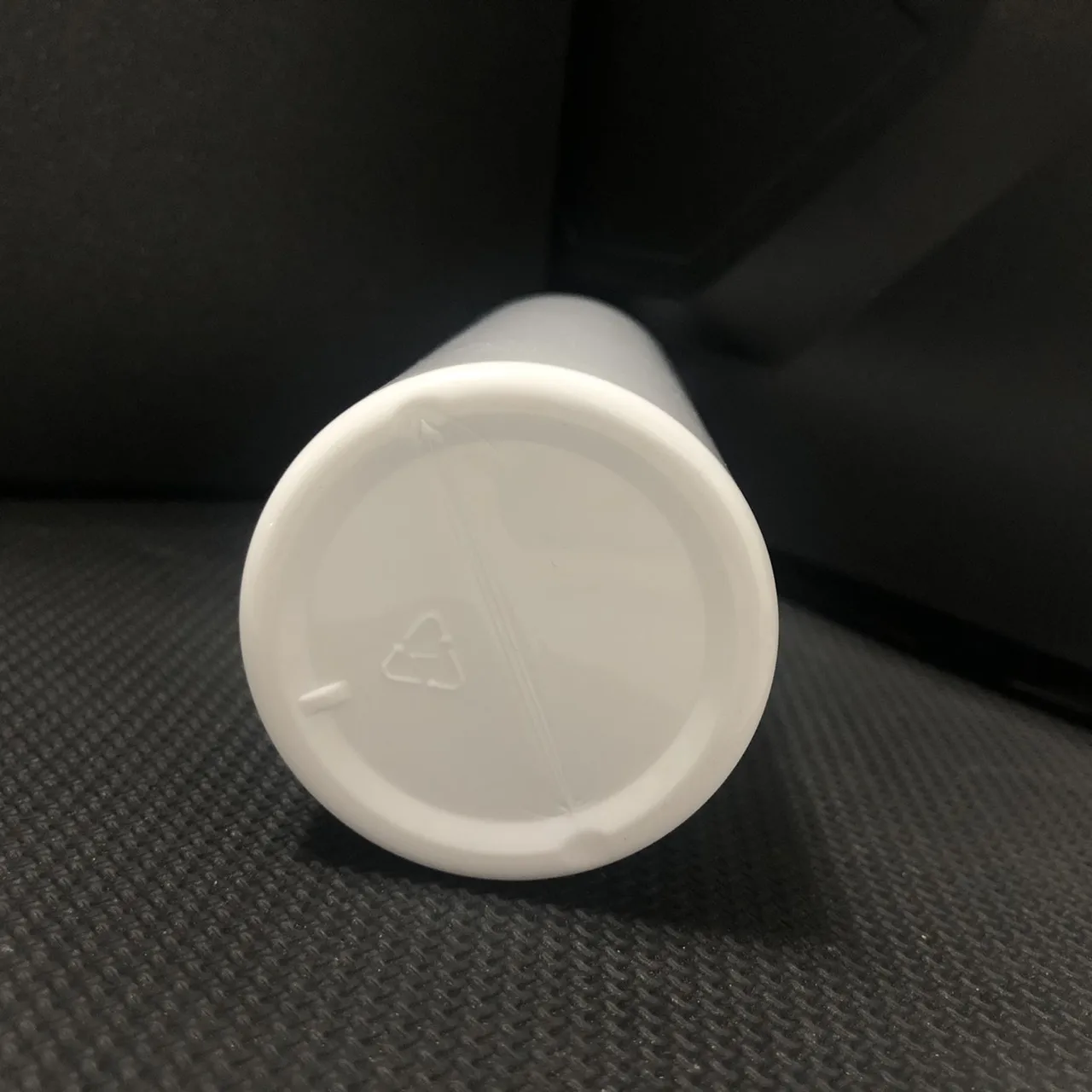 custom logo white plastic shampoo bottle with pump