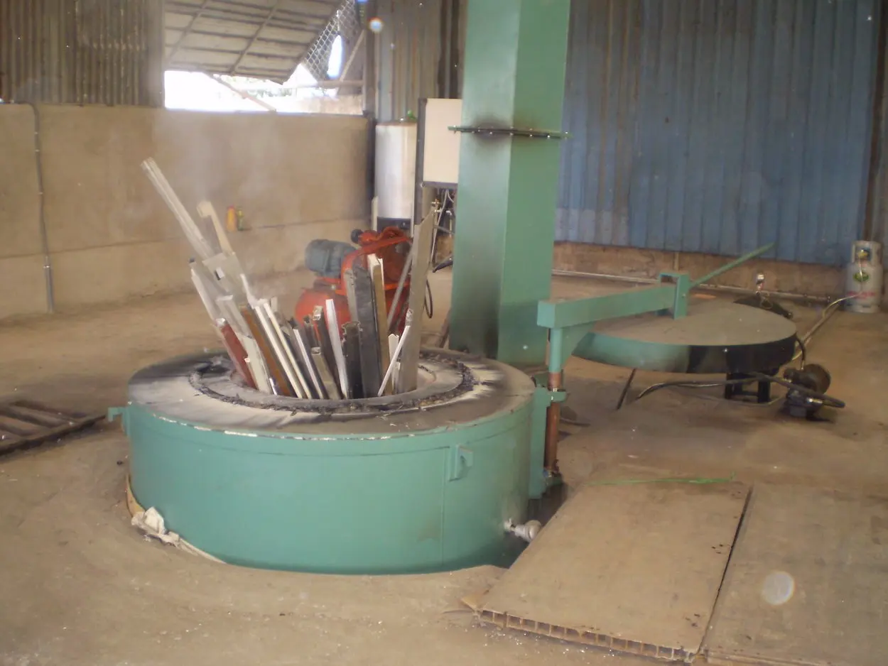 Vietnam Manufacturer 1000 Series Harsh Surface Minerals And Metallurgy 84% Purity Aluminum Alloy Ingot ADC 12