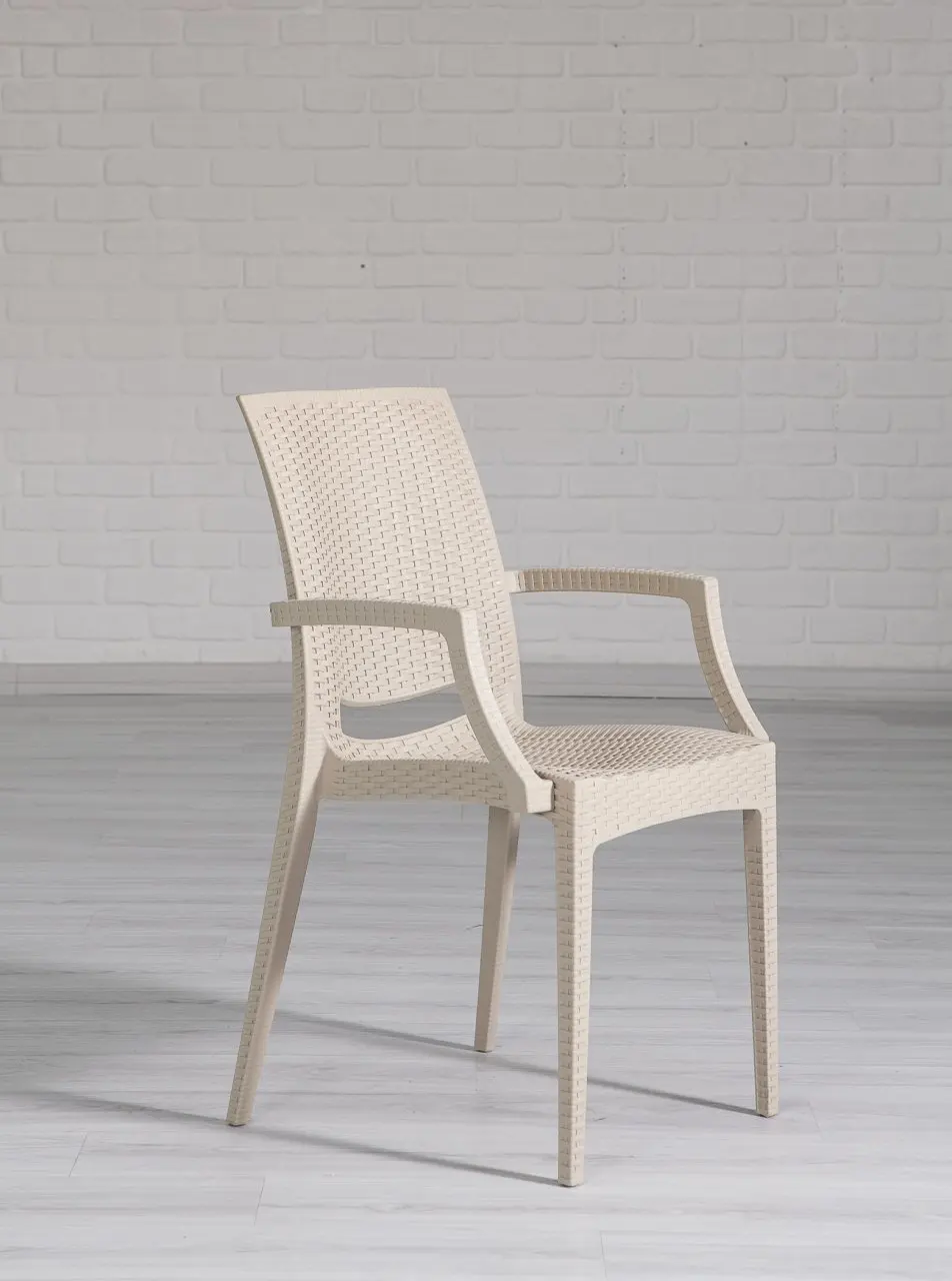 Rattan High Demand Products Luxury Patio Garden Sets Modern Outdoor Furniture Rattan 1 Dinner Table 4 chair