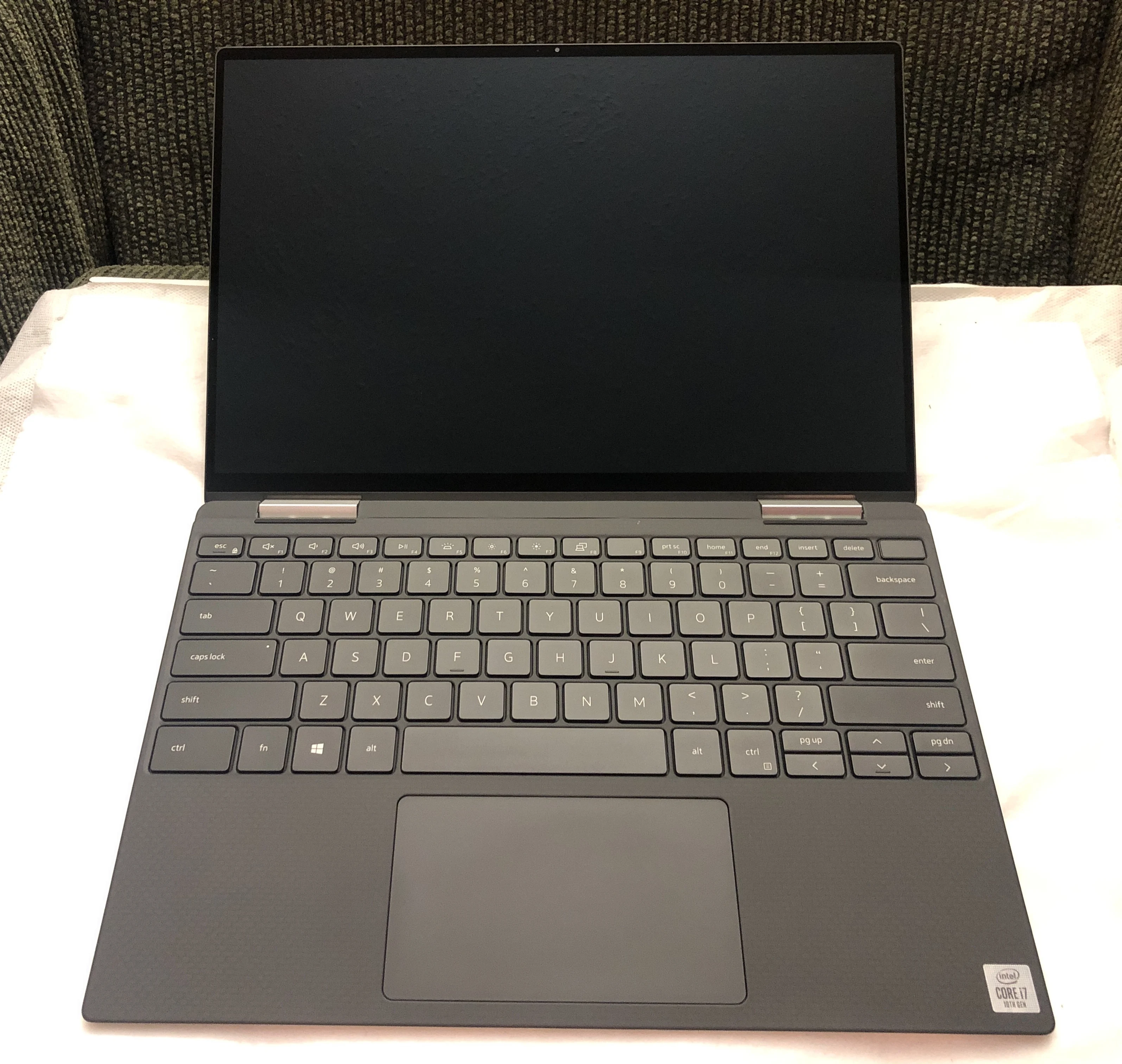 
Laptop DELLs XSP 13 9333 (quad Core In-tel 5 4200U 1.6 GHz 8Gb RAM 128Gb SSD) 