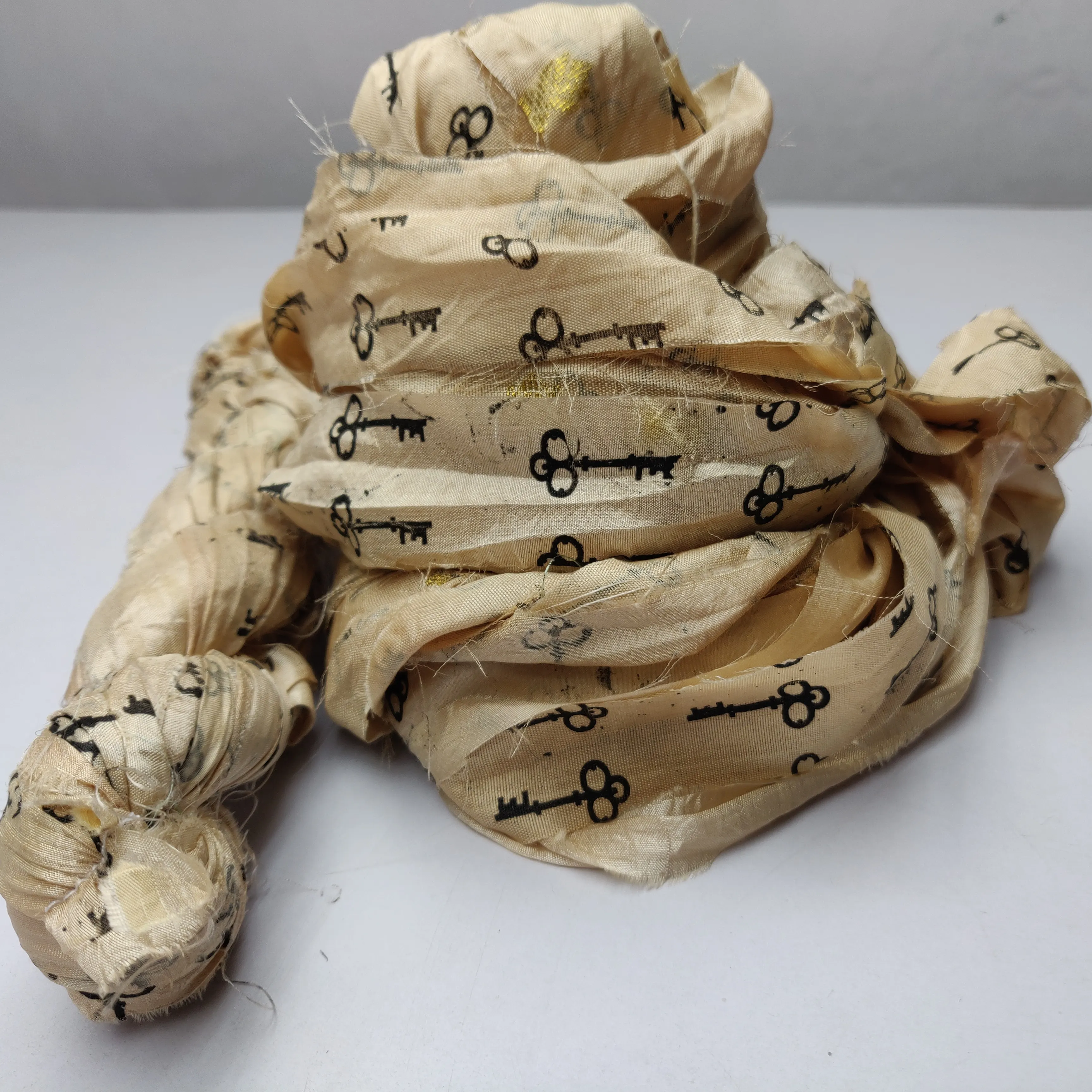 Recycled Sari silk ribbon eco friendly sustainable use for gift wrapping macrame knitting crochet art craft weaving jewellery