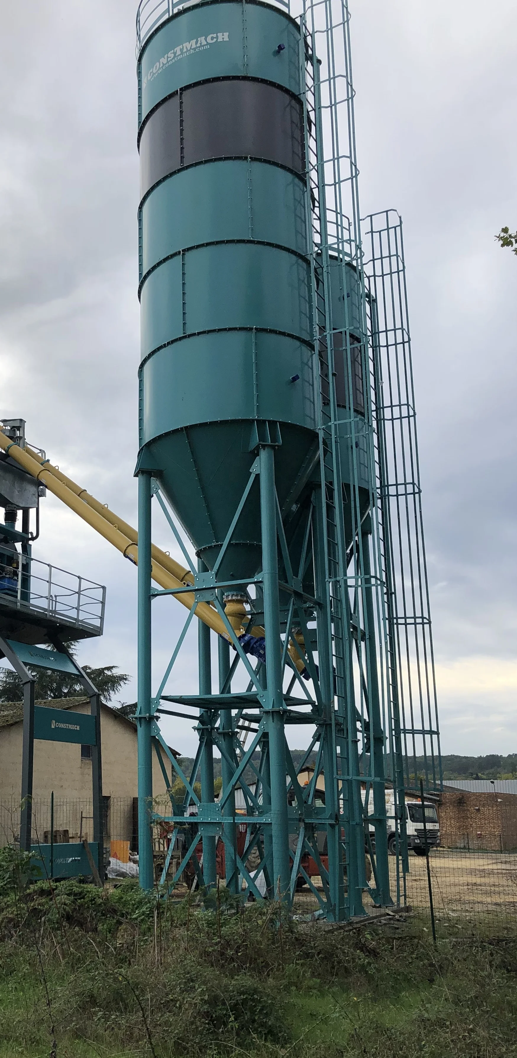 75 Tonnes Capacity CEMENT Storage SILO, CEMENT TANK Cement Silo Manufacturing Plant,construction Works Pump Powder Silo Provided