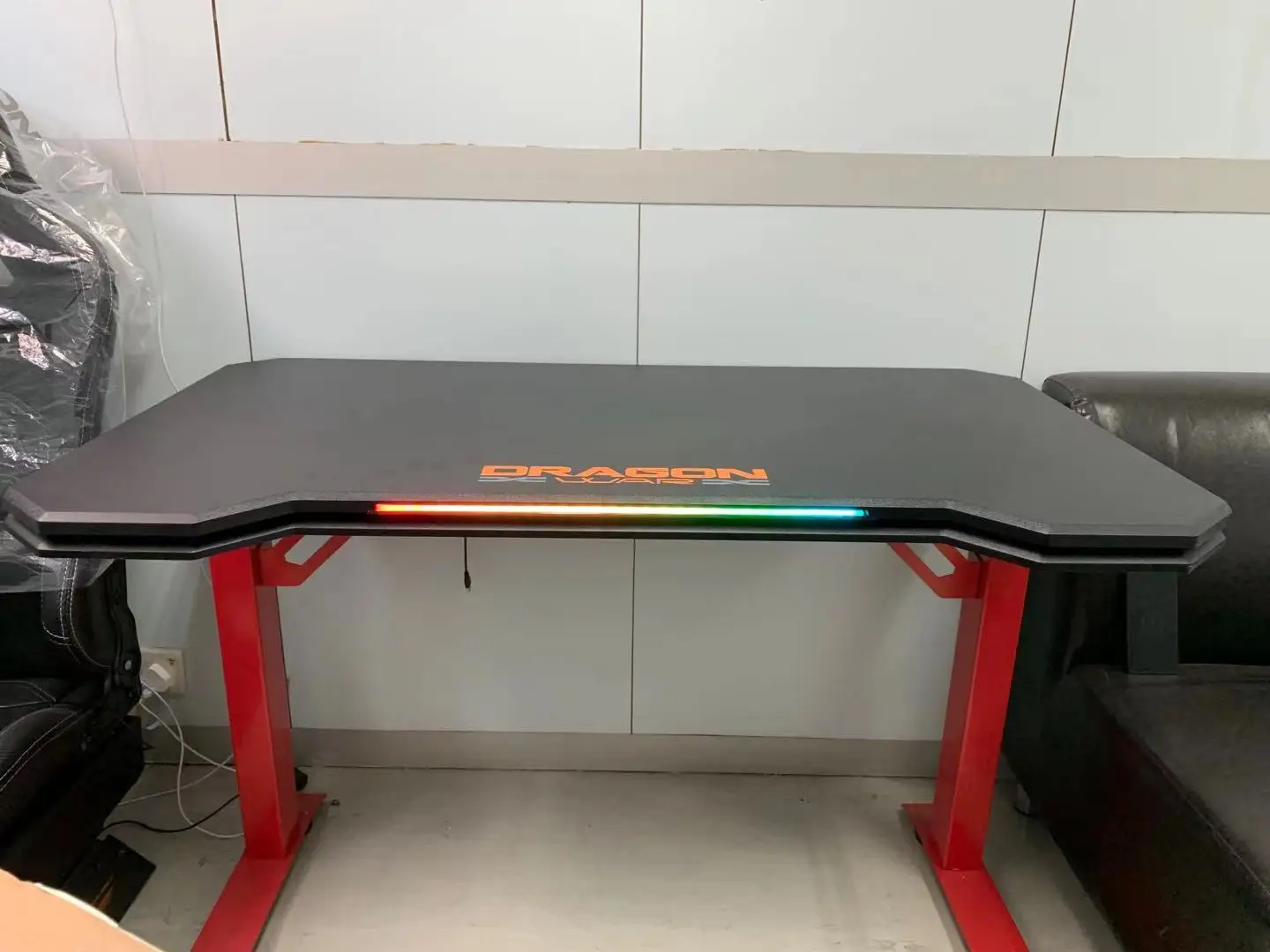 Популярный новый дизайн логотип на заказ от производителя игровой стол RGB черного и розового цвета