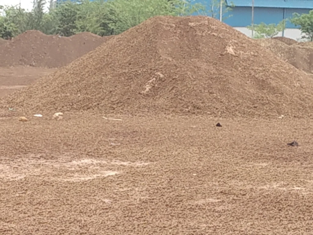 Best Quality SODIUM AND CALCIUM BENTONITE Powder or Lumps FOR INDUSTRIAL PURPOSE