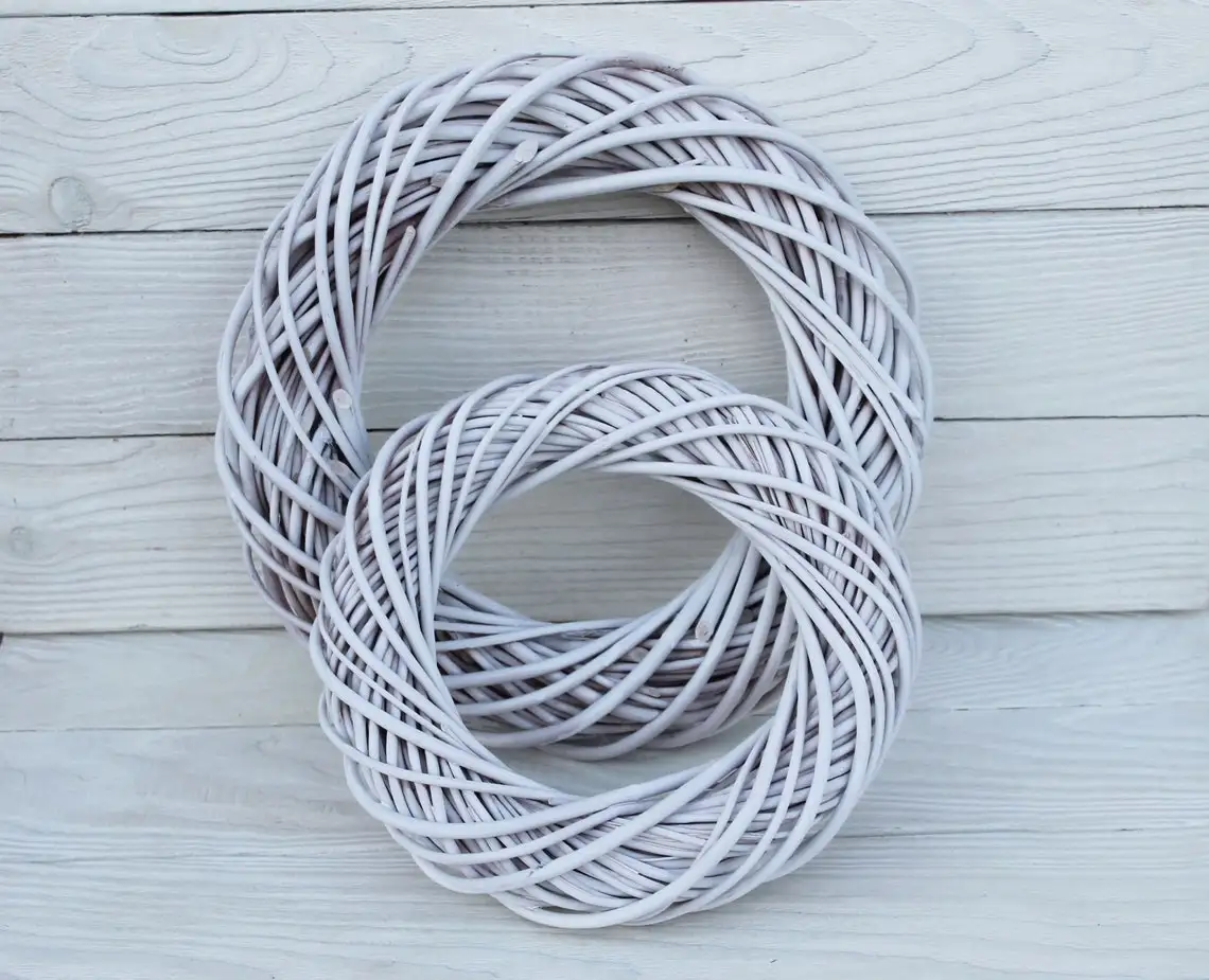 Wholesale Handmade Natural Christmas Wreath Willow Wreath For front Door Hanging Wall Wreath