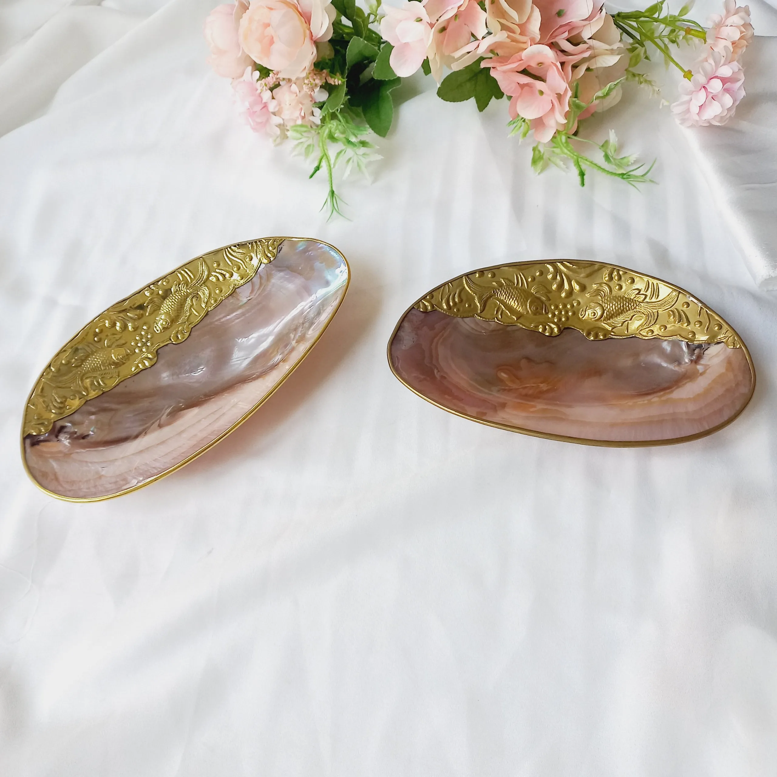 Caviar Shell Plate Natural Shell Coastal Beach House Table Decor Caviar Dish Seashell Mother of Pearl From Vietnam