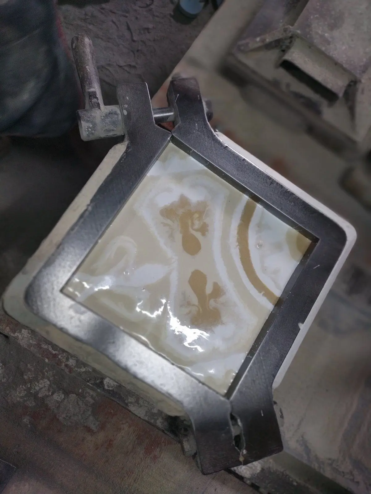 Плитка с классическим узором-акцент для вашего дома