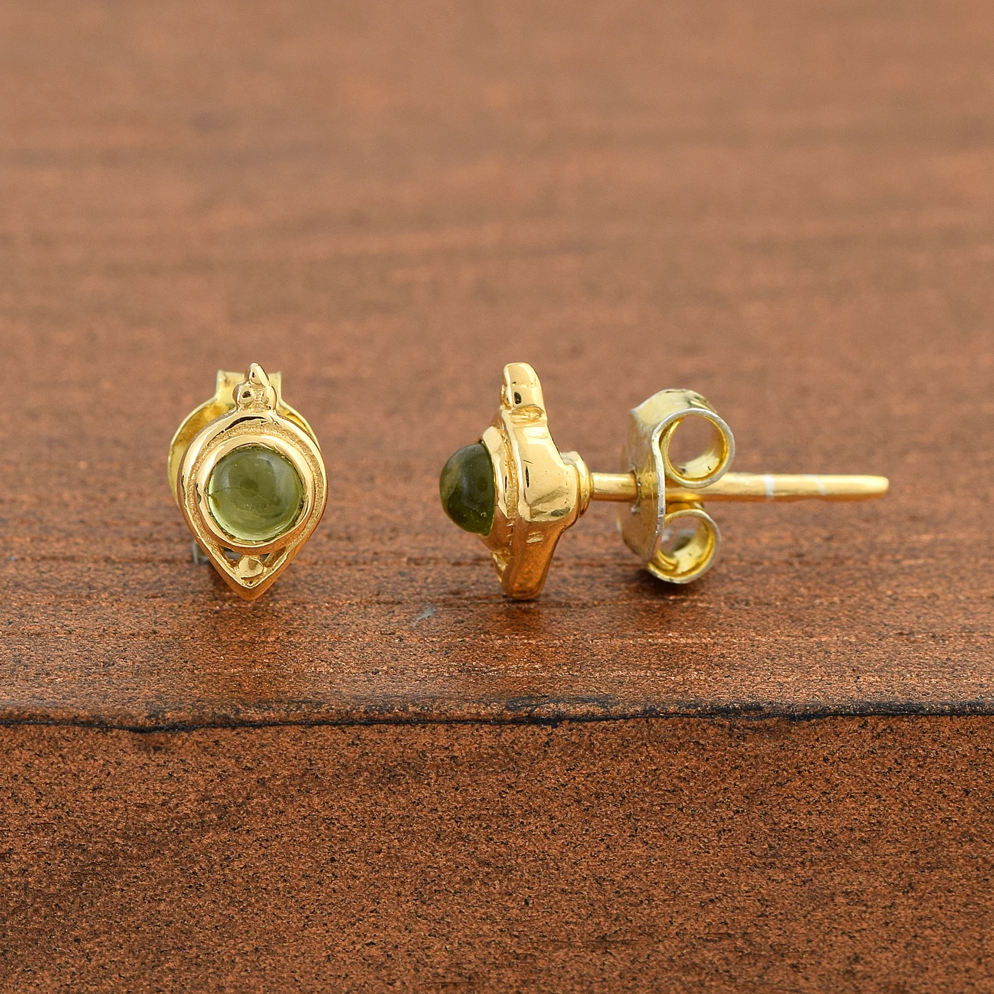 925 Sterling Silver Gold Plated Minimalist Fine Earrings Natural Peridot Gemstone Studs Cheap Price Dainty Jewelry Manufacturer