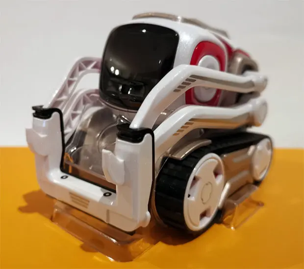 
Direct Delivery for Anki Vecto A Nki COzmO Personal Assisting Robot NEW 