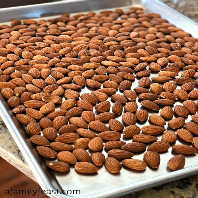 Заводская цена сырые и жареные орехи Almonfd с тонкой оболочкой закуска Калифорнийские миндальные распродажа