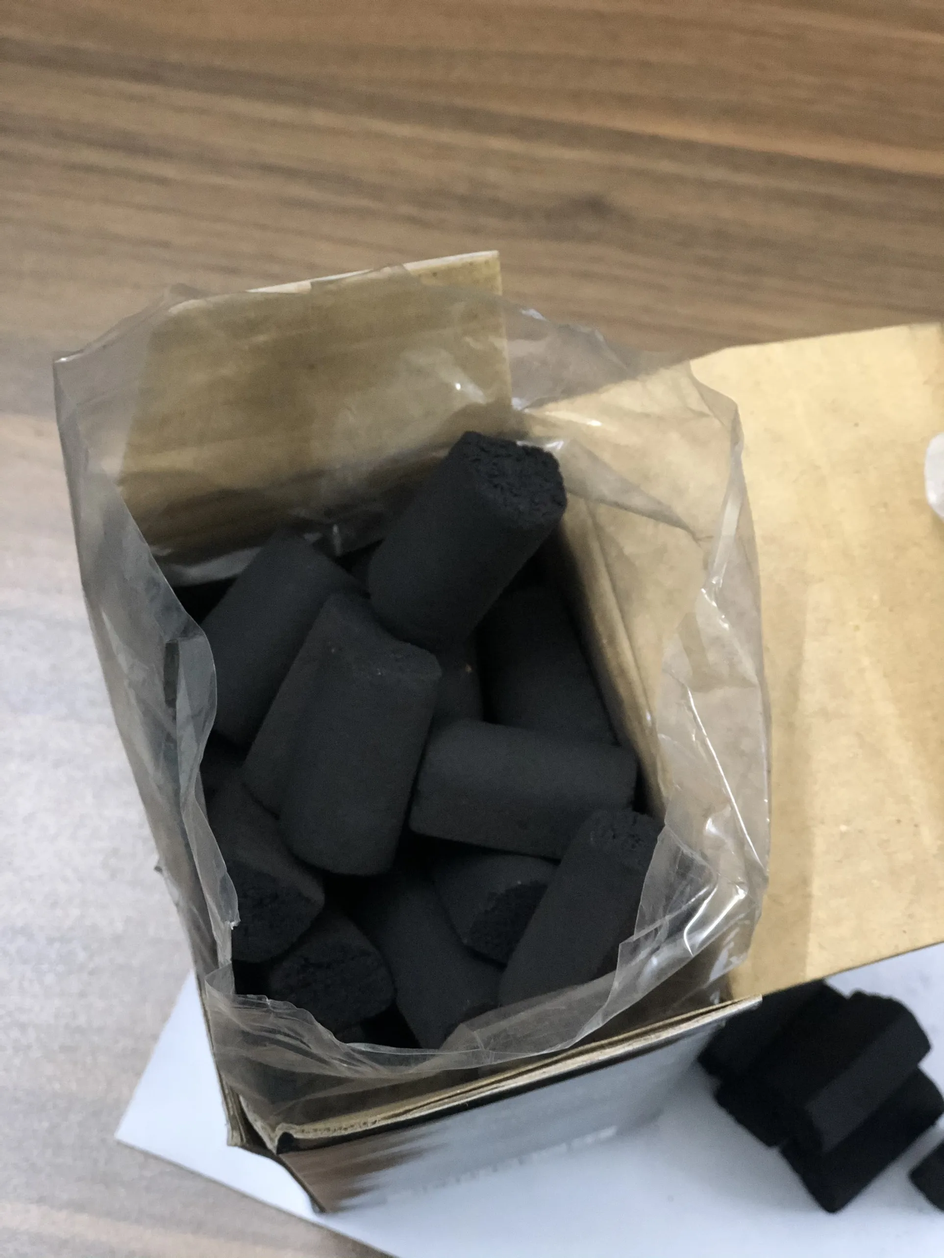 Supplier Coconutshell charcoal Shisha Briquette coconut shell Charcoal Hookah charcoal shisha from pure coconut natural