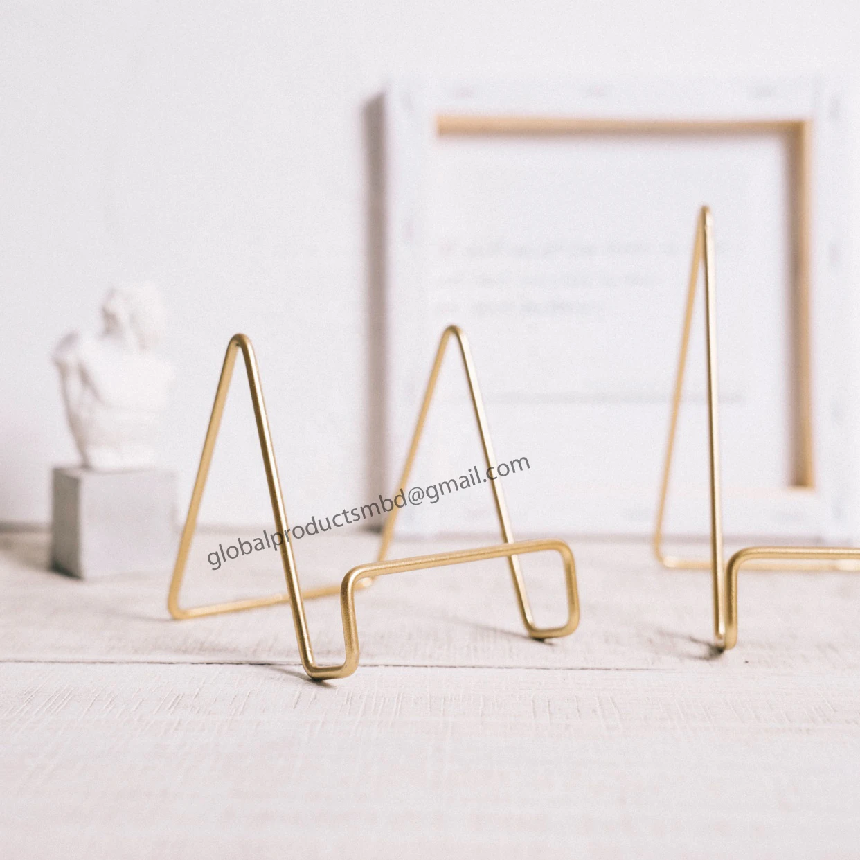 wholesale hot deal iron easel stand finish glod plated eco friendly for home decor hotels restaurants